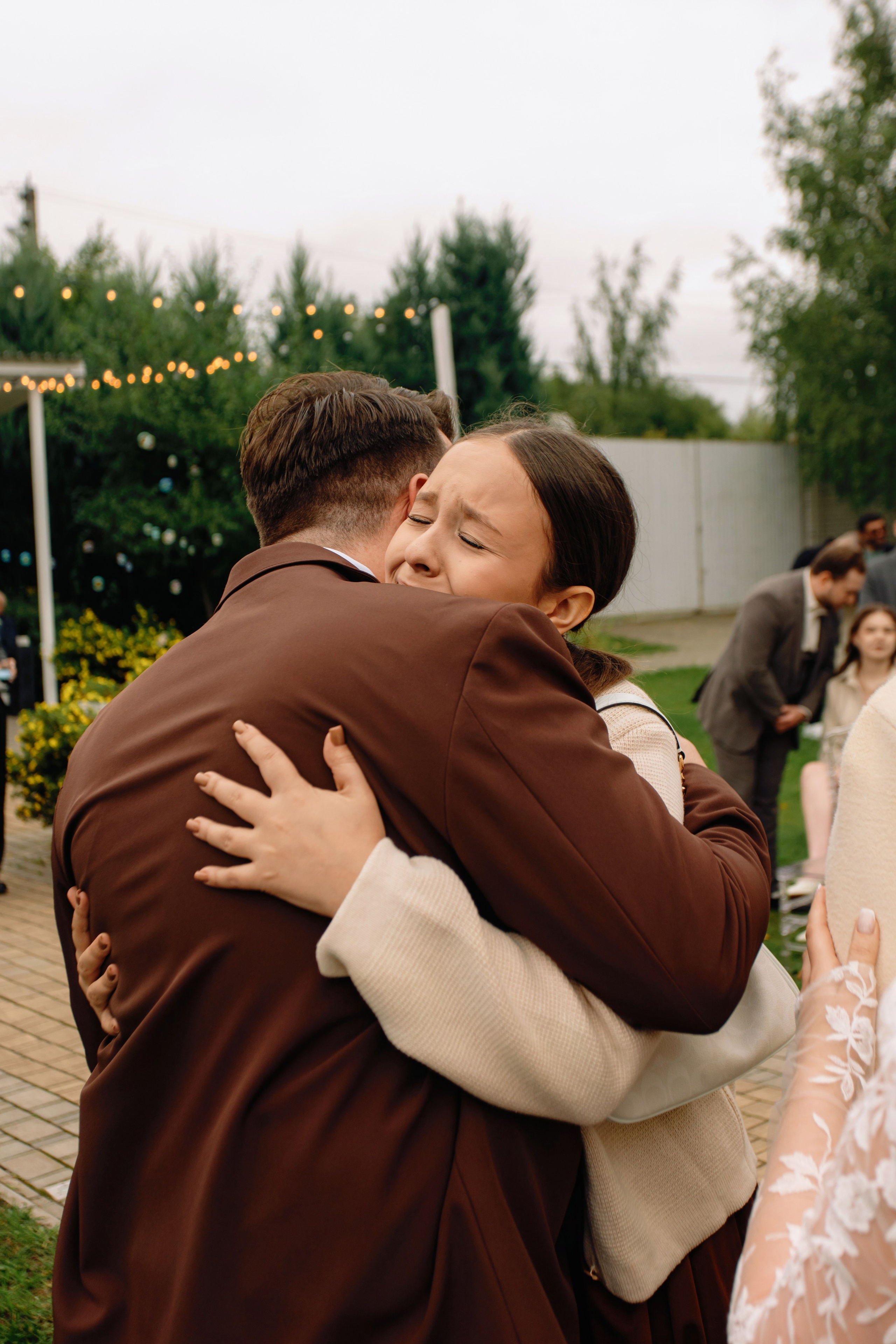 А ВНУТРИ — УРАГАН