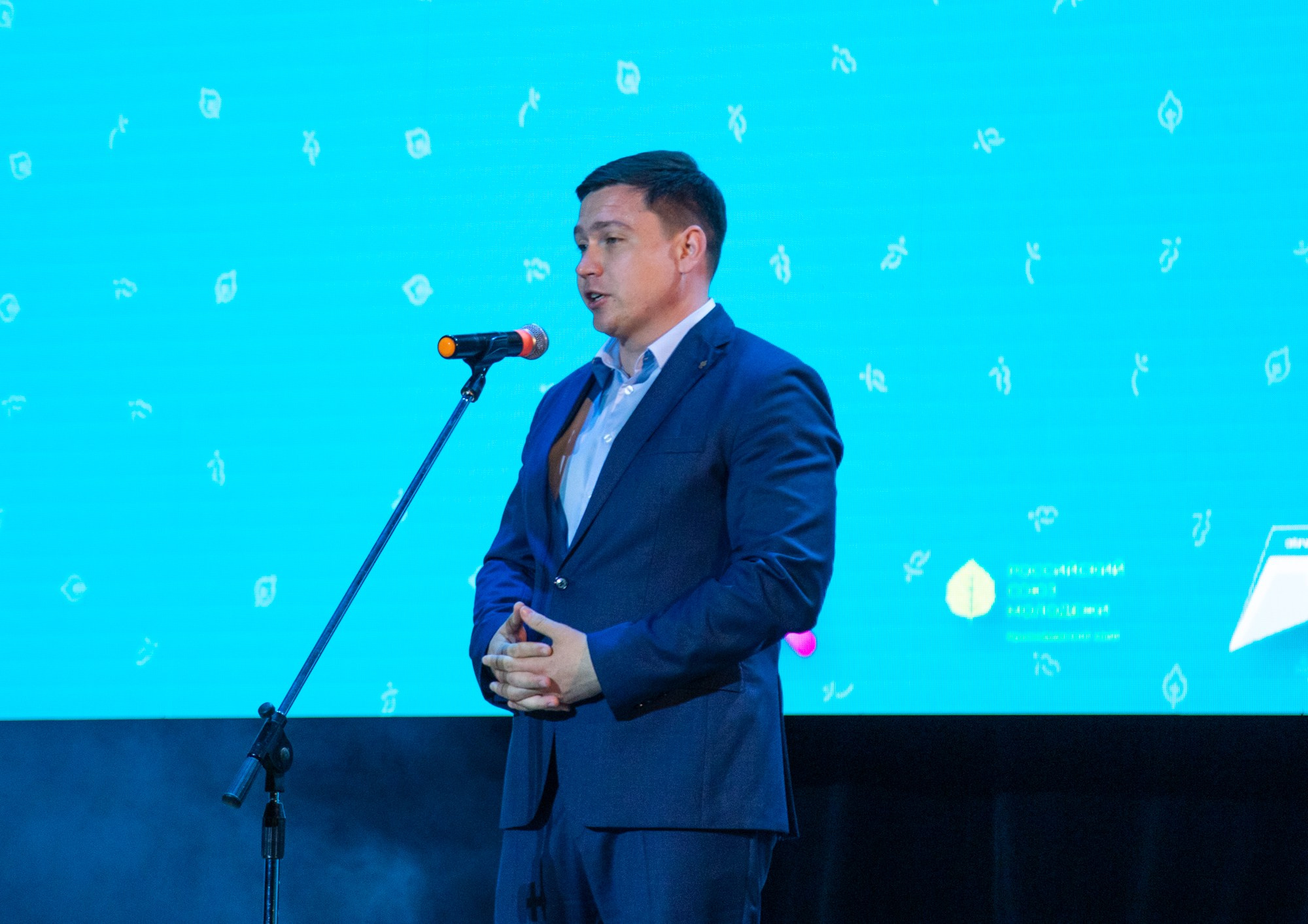 Гала-концерт «Студвесна на Кубани». Репортажный, промышленный и маркетплейс-фотограф Дмитрий Чернат