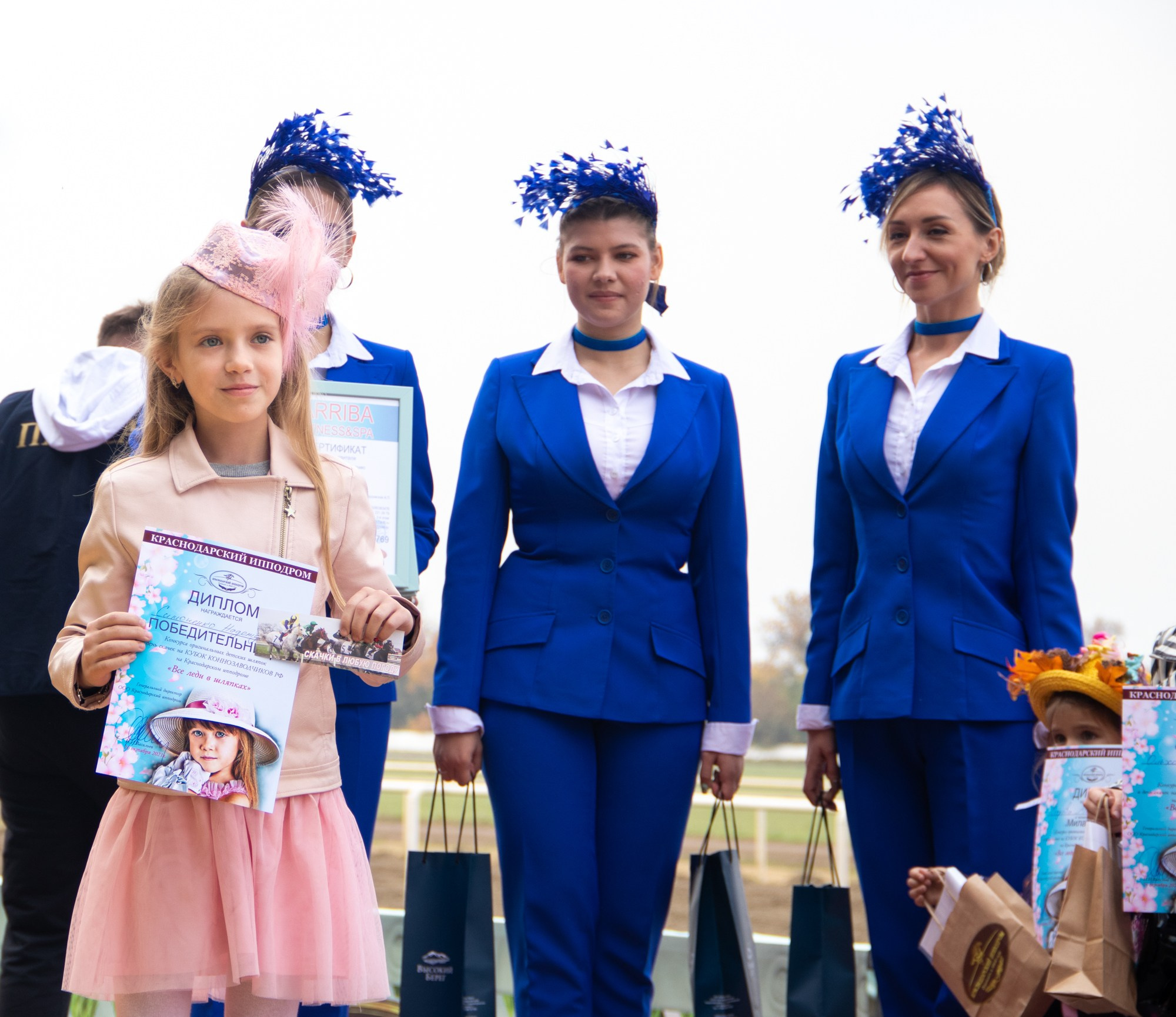 Закрытие скакового сезона на Краснодарском ипподроме. Репортажный, промышленный и маркетплейс-фотограф Дмитрий Чернат