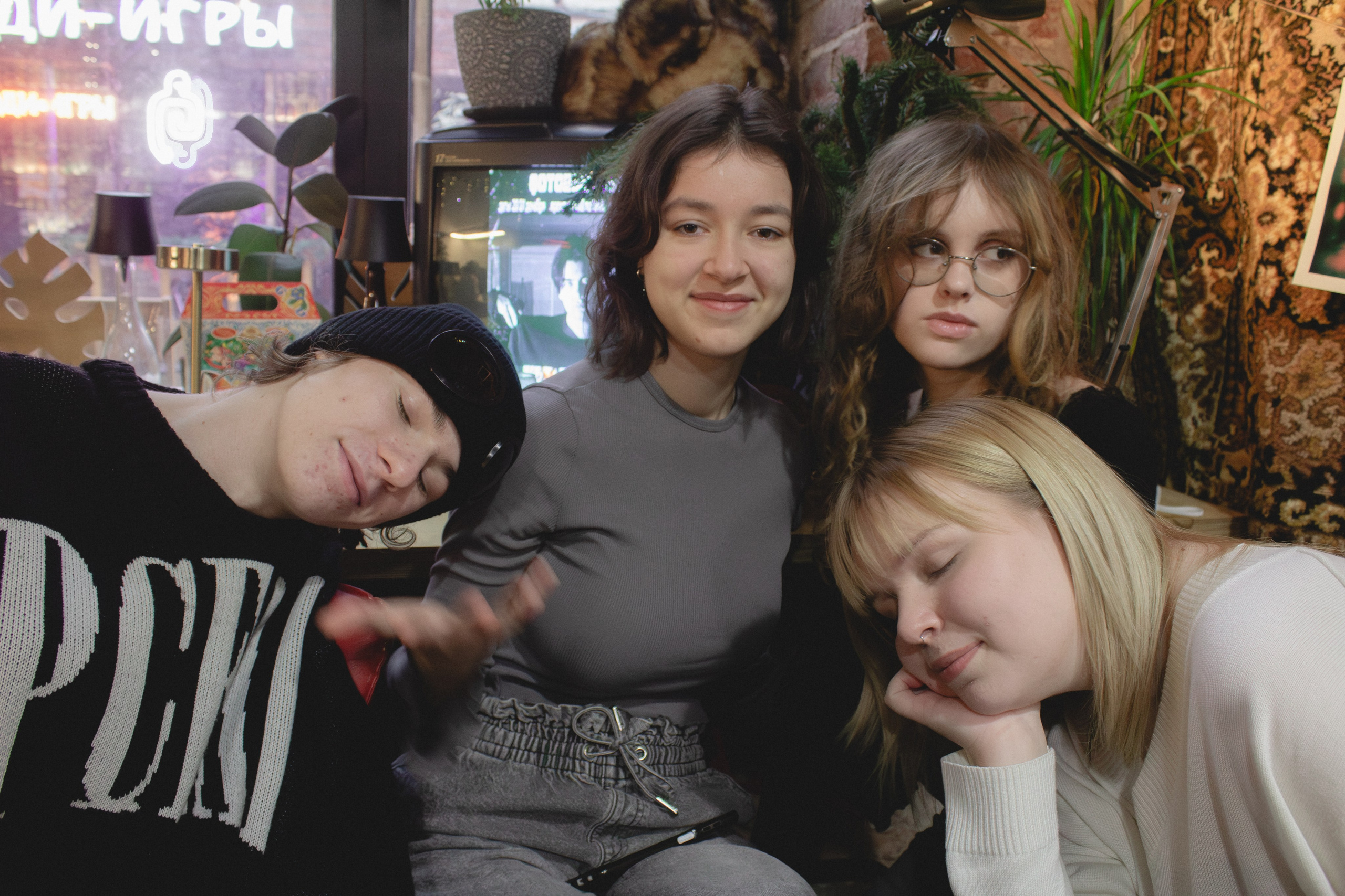 Фотовыставка Михаила Лобачёва @Comma Bar. Матвей Егоров — репортажный фотограф в Краснодаре