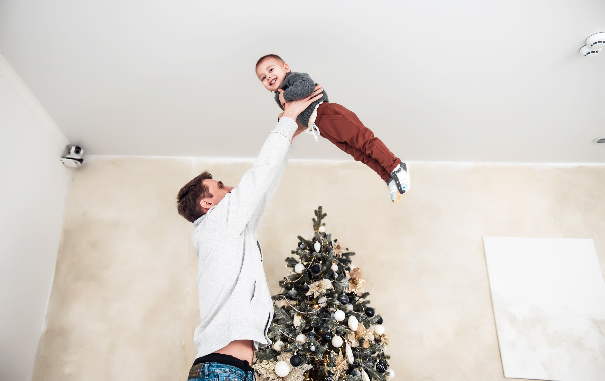 Новогодняя семейная. Свадебный, семейный, детский, контент фотограф в Омске Максим Ильин