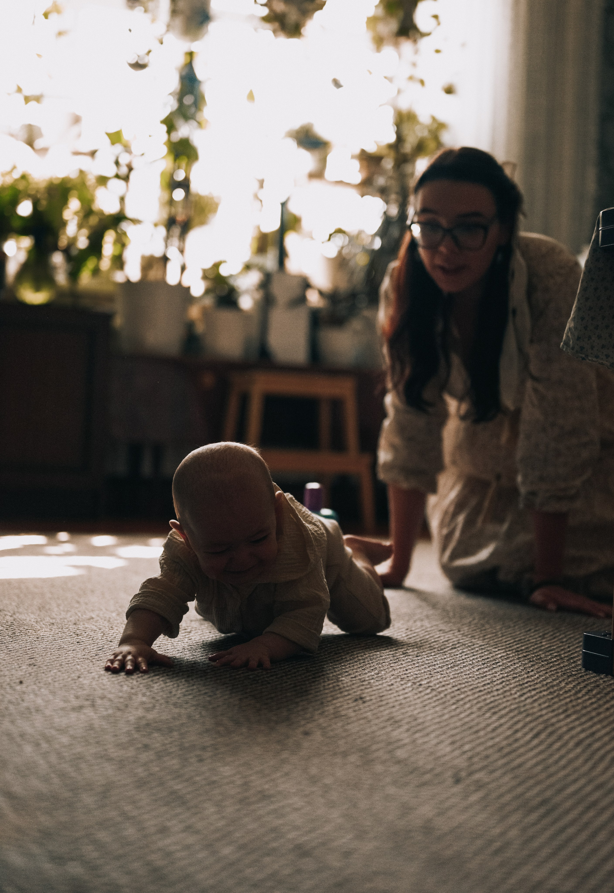 Утро мамы и малыша. Дарья и Евсей. Семейный фотограф в Москве Дарья Пузикова
