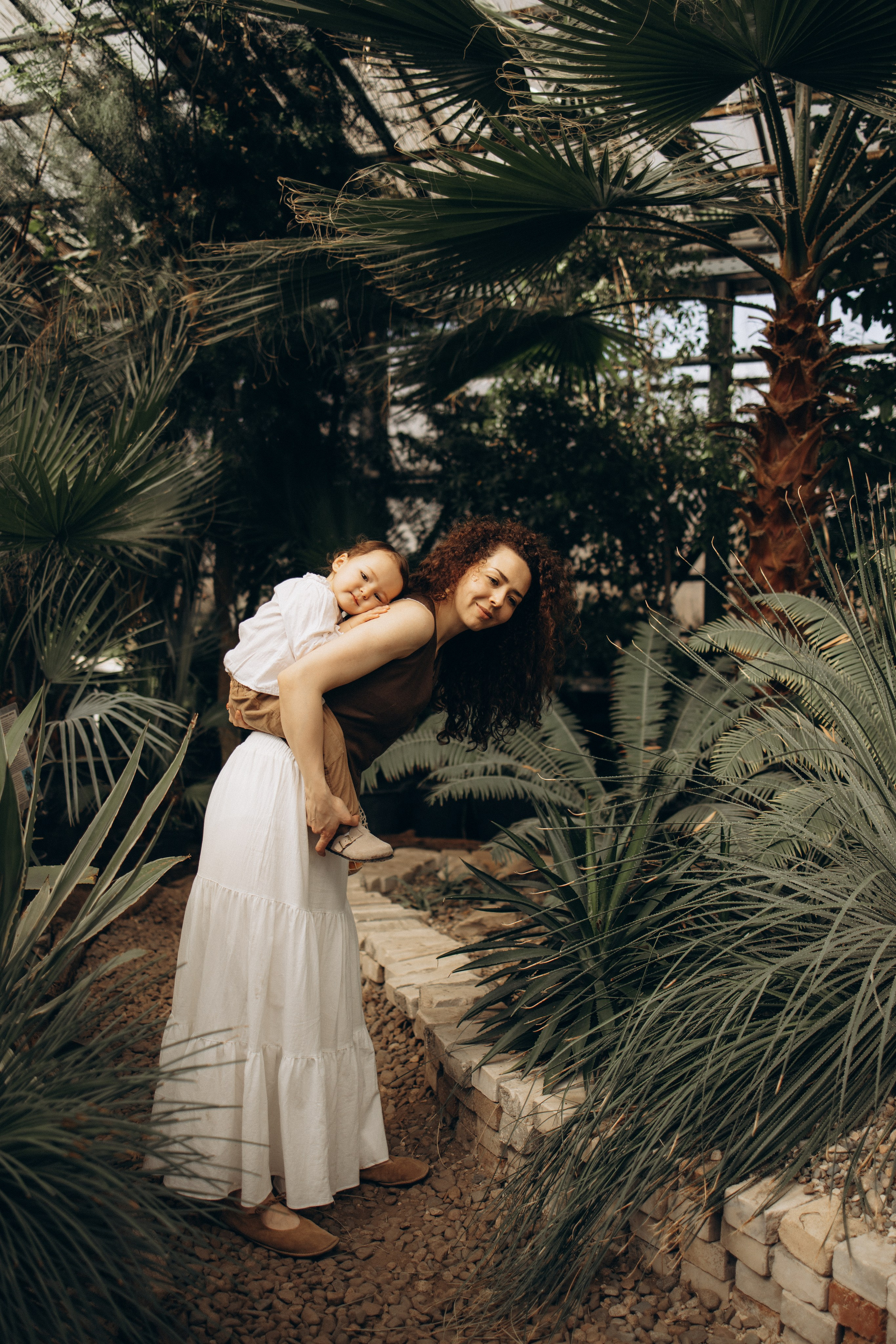 Прогулка по оранжерее. Семейный фотограф в Москве Ксения Аганина