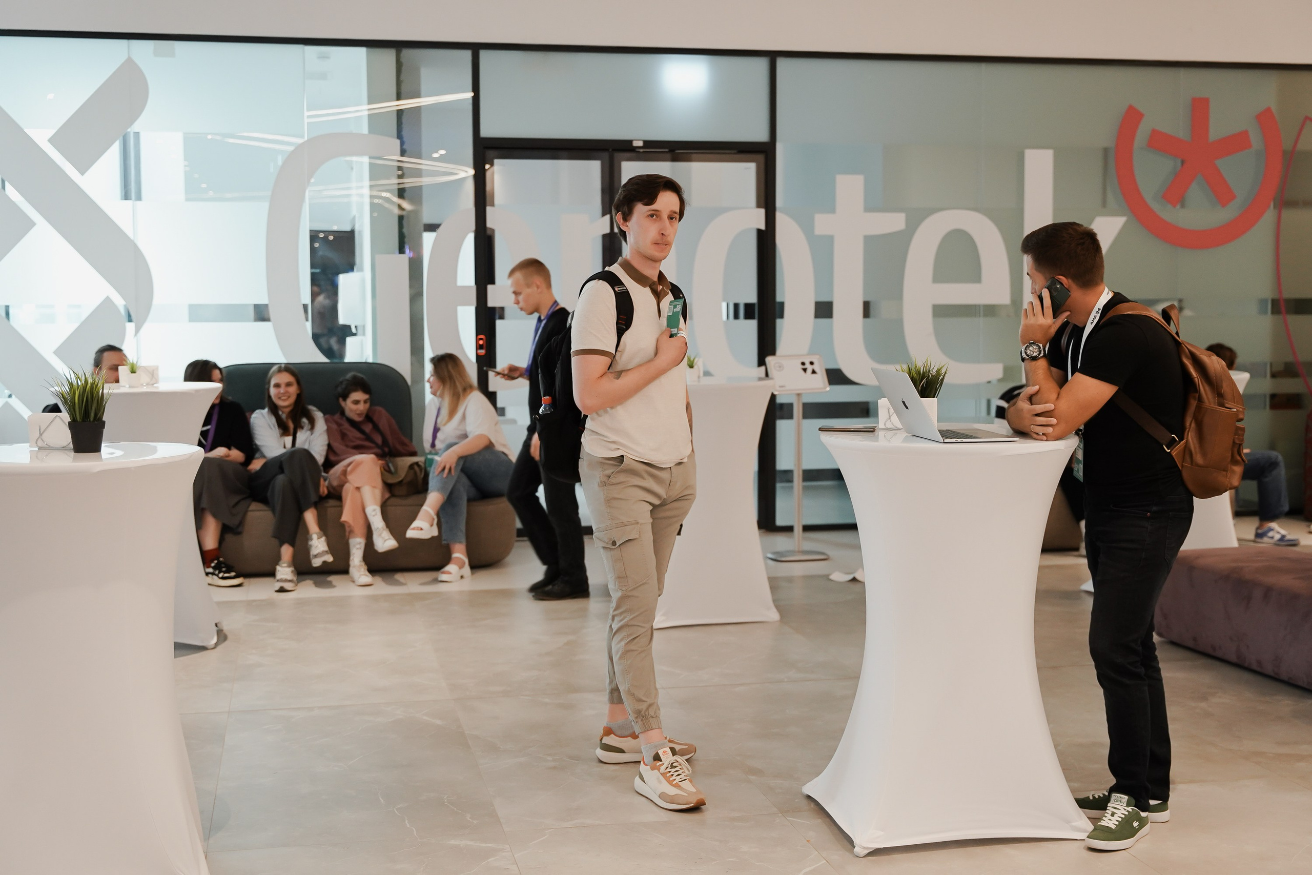 Aha! — 6 июня 2024. Фотобанк Матемаркетинг