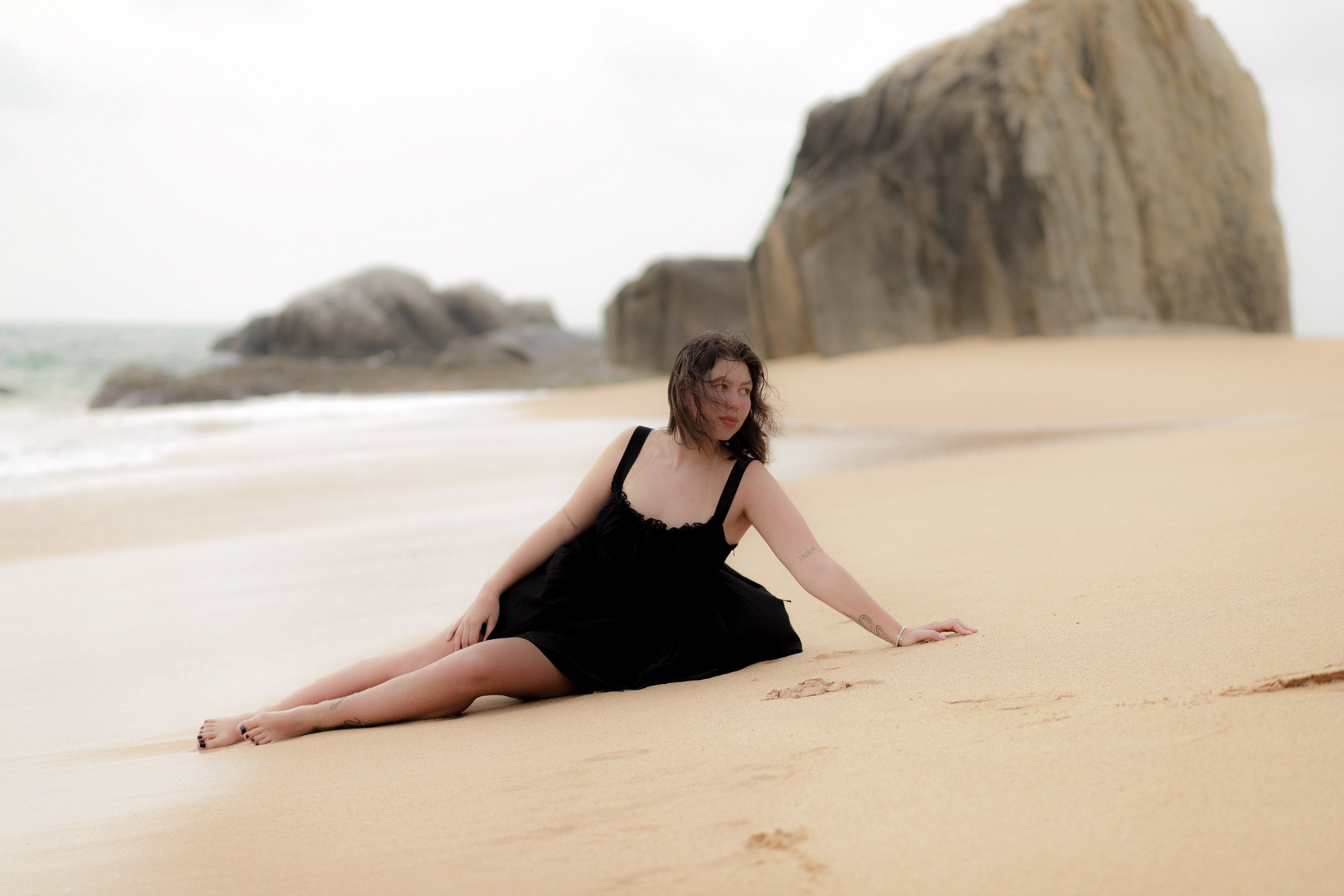 Фотосессия в Хиккадуве: романтичные кадры среди камней и волн. Фотограф на Шри-Ланке