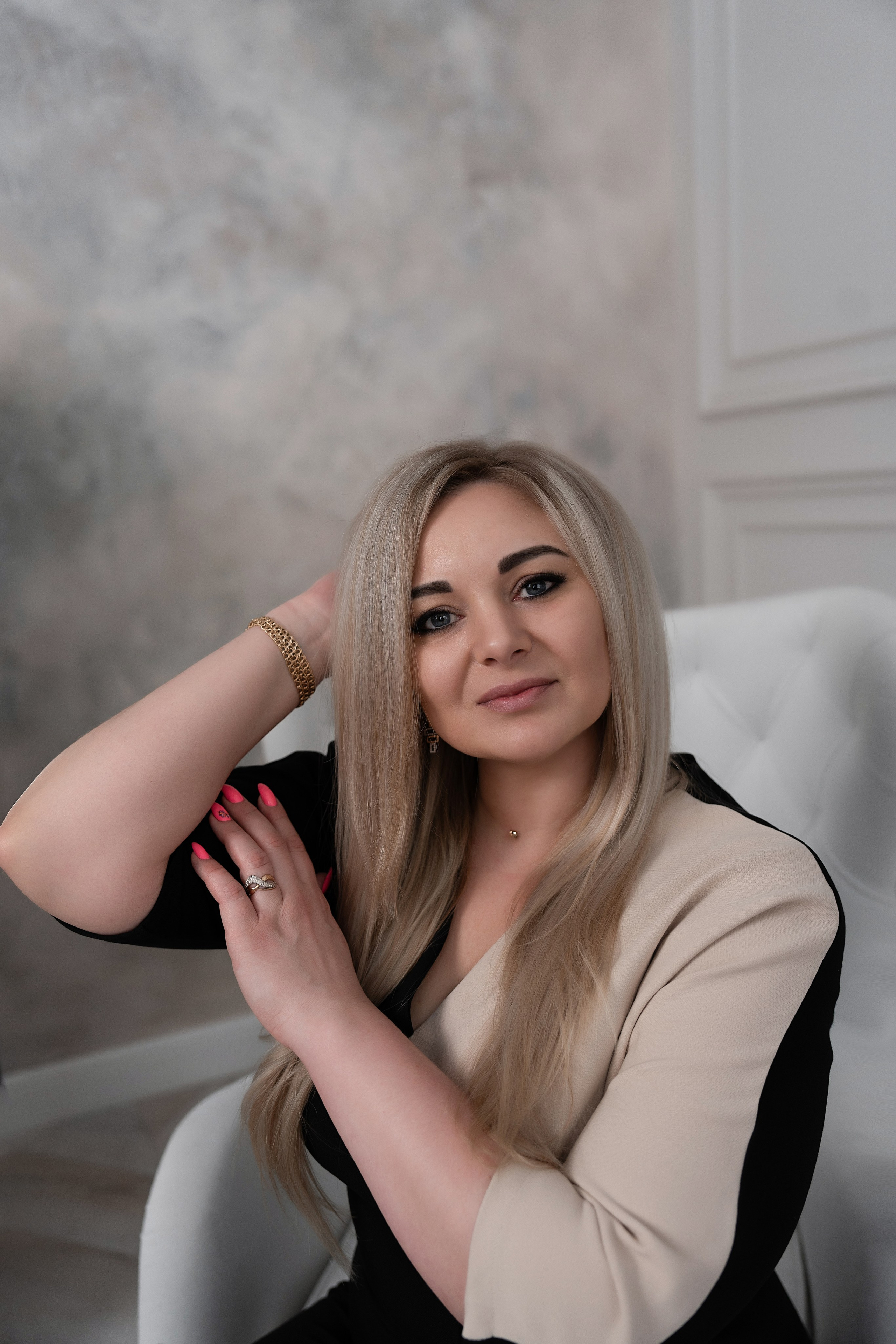 Валентина и сын. Главная