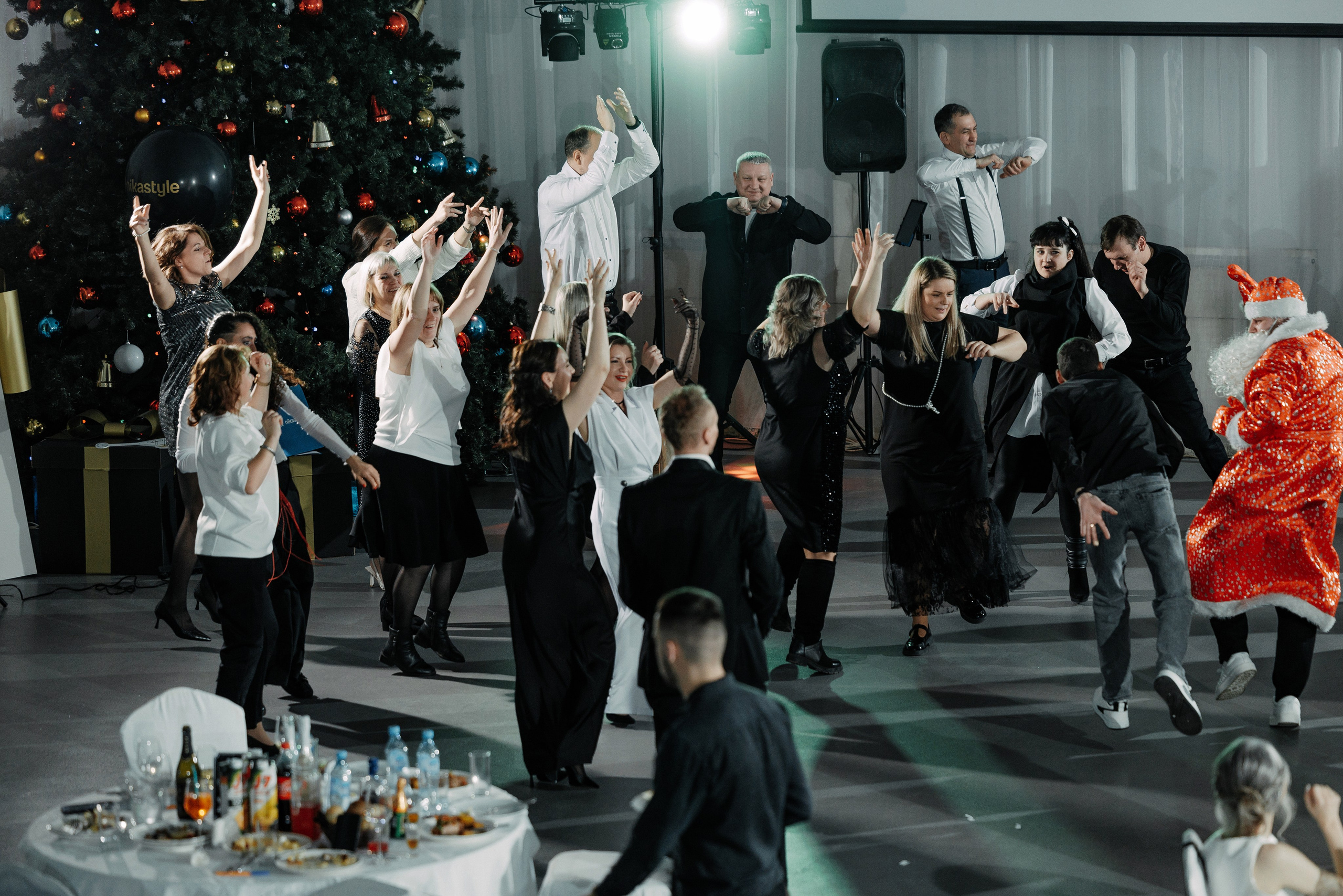 Анонс фото новогоднего корпоратива Nikastyle 2026 от фотографа во Владимире Евгений Топаз. Свадебный фотограф во Владимире Евгений Топаз