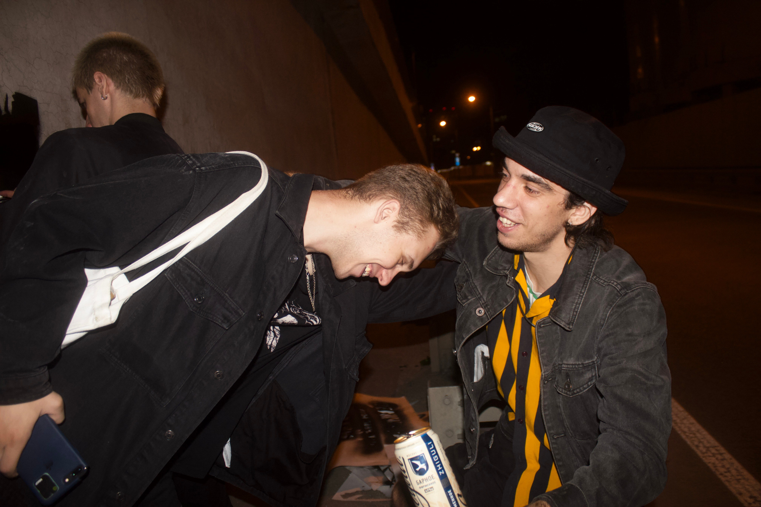 Процесс граффити. Концертный и портретный фотограф в Москве Соня Спросонья