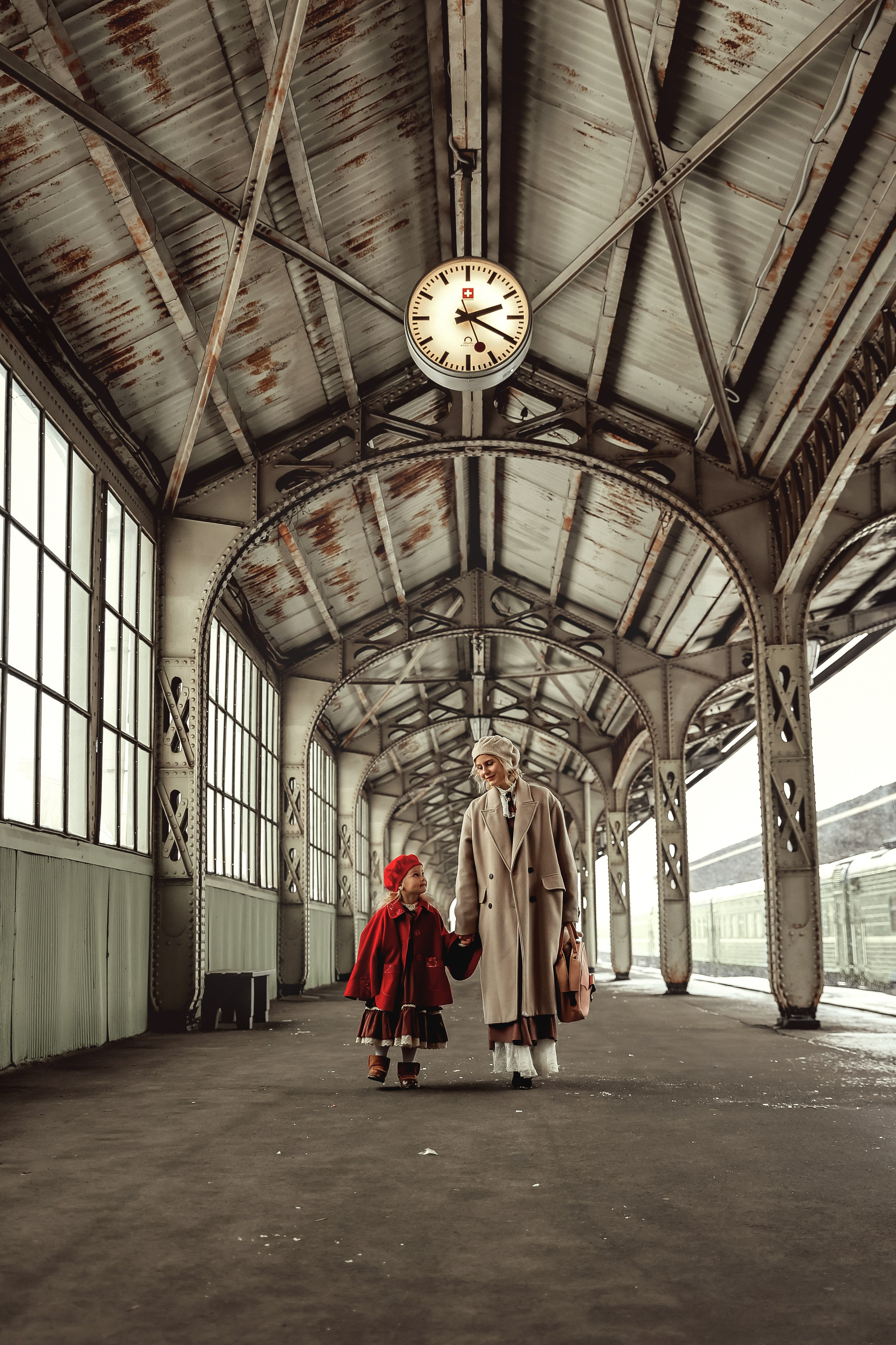 Ретро съемка на Витебском вокзале. Фотограф — Татьяна Кириллова, г. Санкт-Петербург