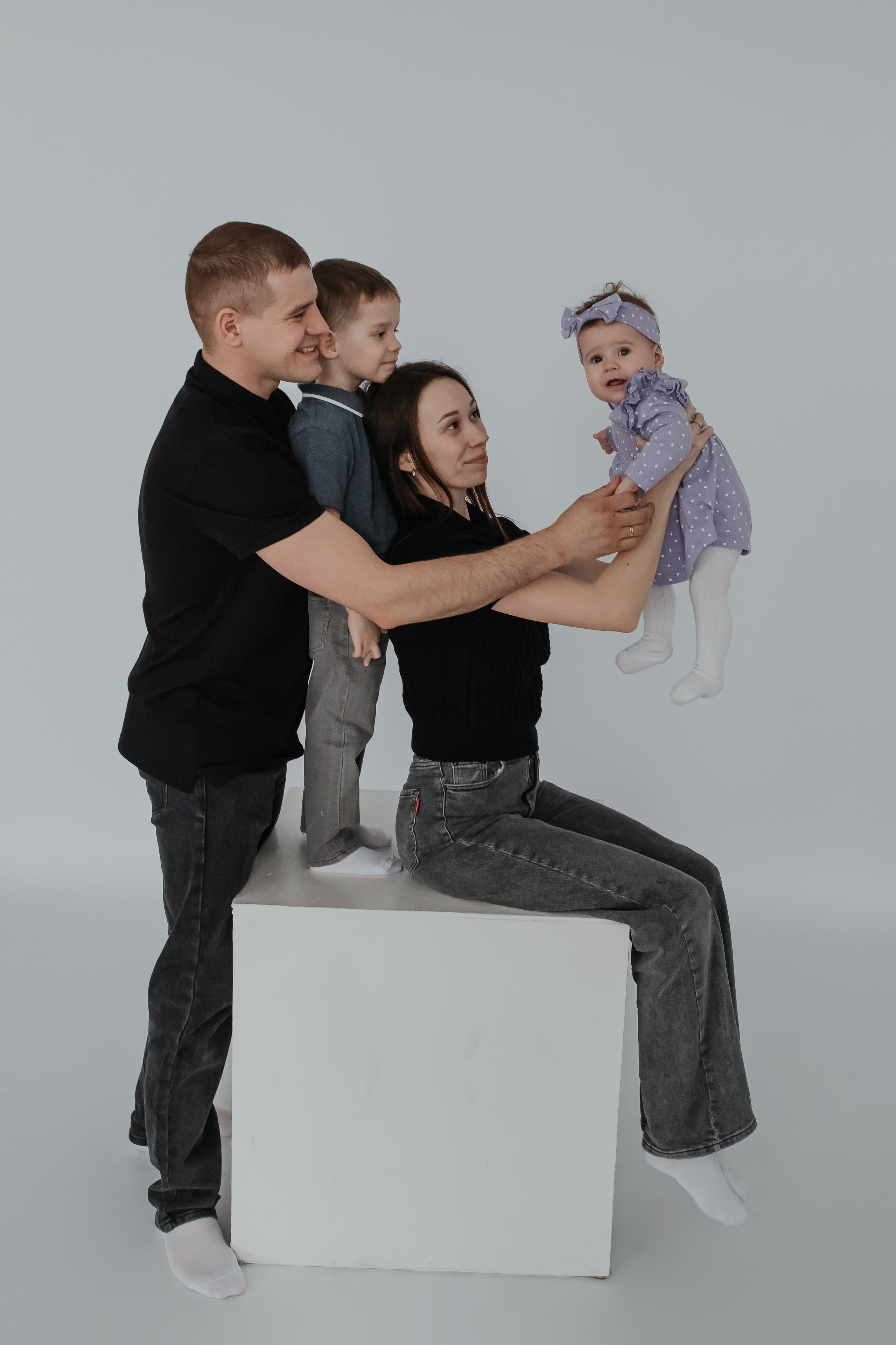 Вика, Миша, Костик и Полина. Фотограф Arina Elatova