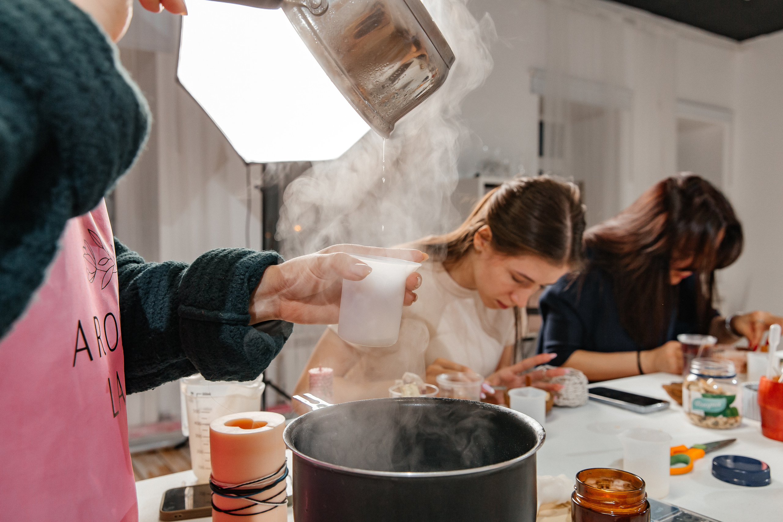 Мастер-класс по свечам в кокосе в Казани- мастер классы от AROMALAGE