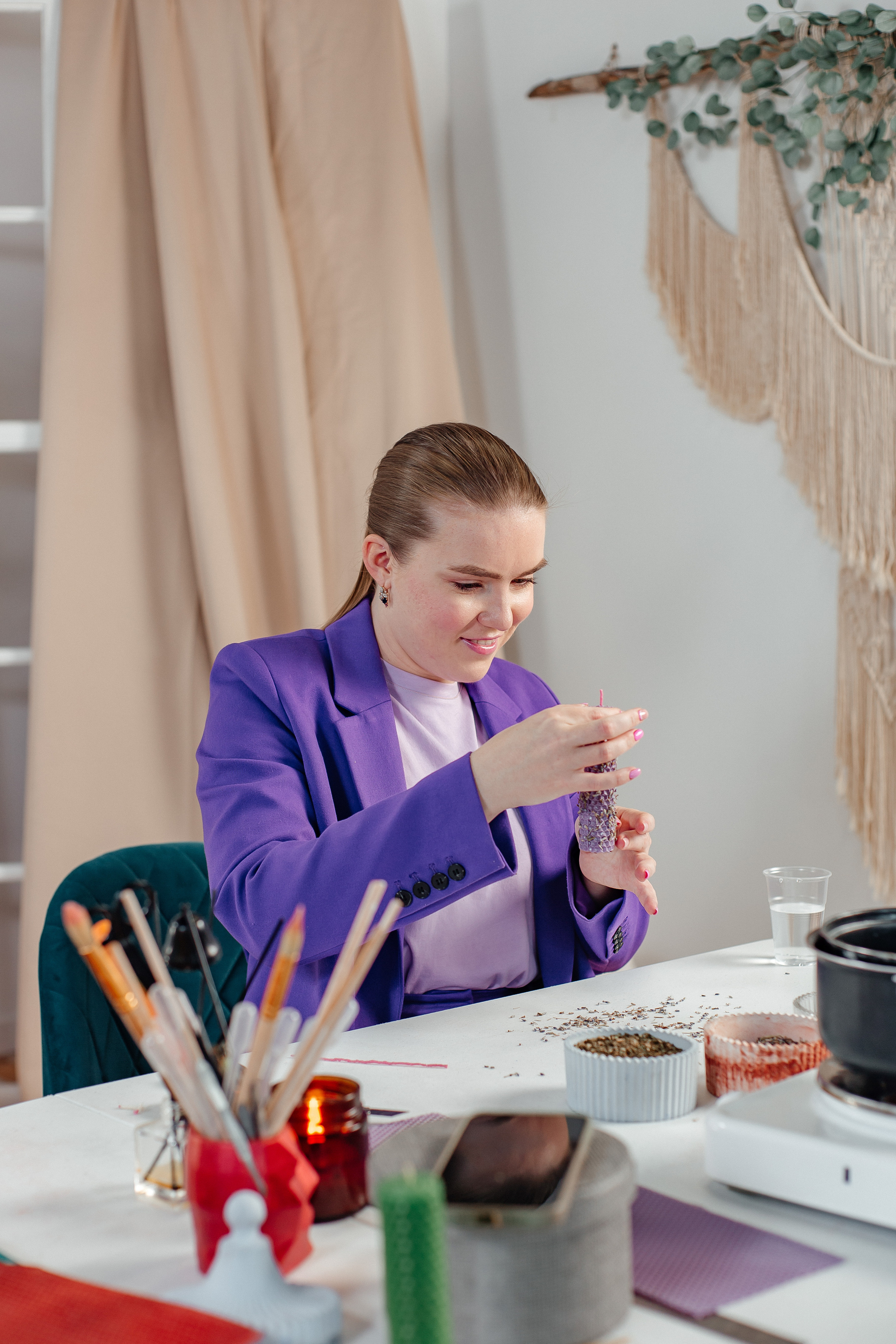 Индивидуальный мастер-класс по созданию свеч из вощины в Казани