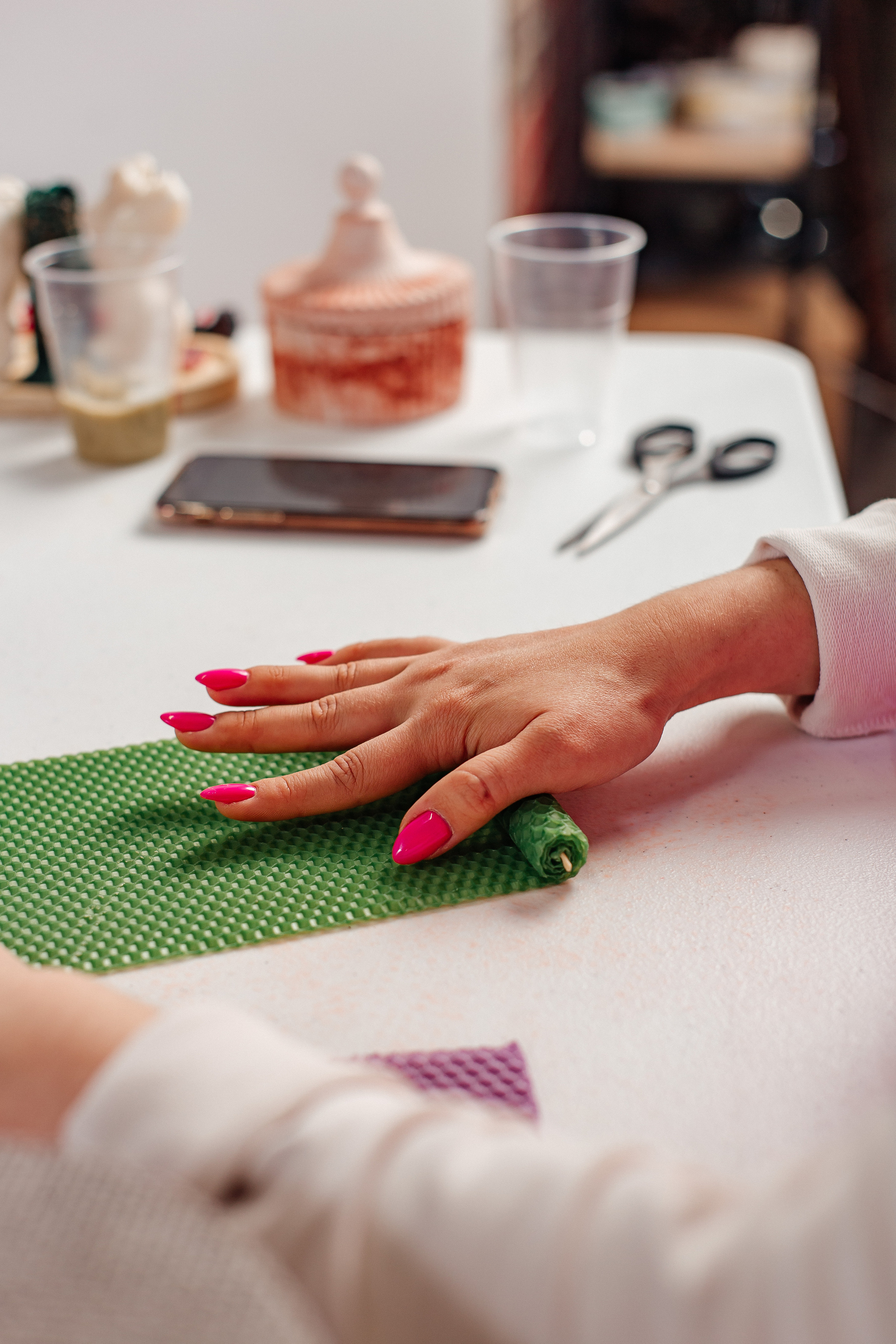 Индивидуальный мастер-класс по созданию свеч из вощины в Казани