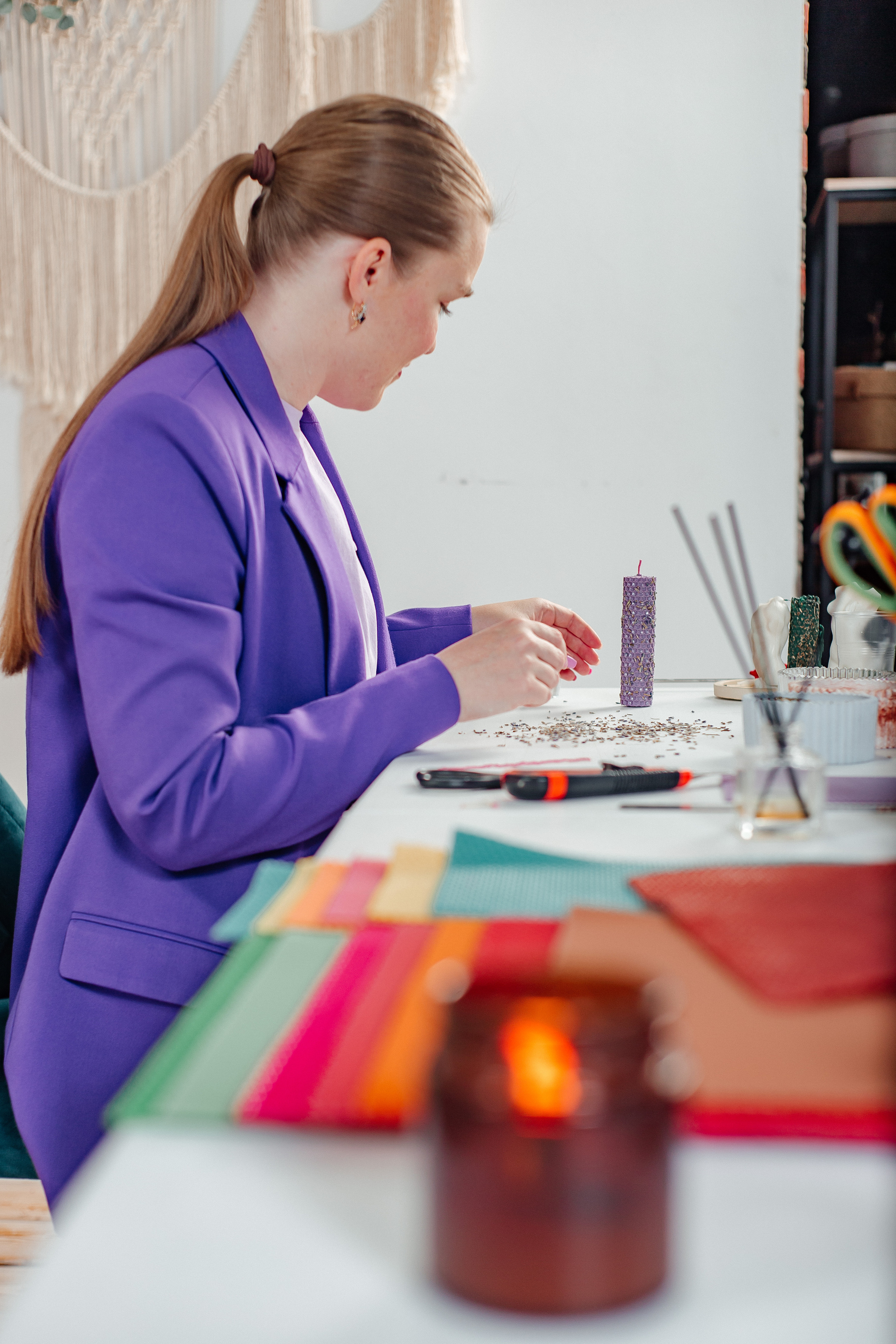 Индивидуальный мастер-класс по созданию свеч из вощины в Казани