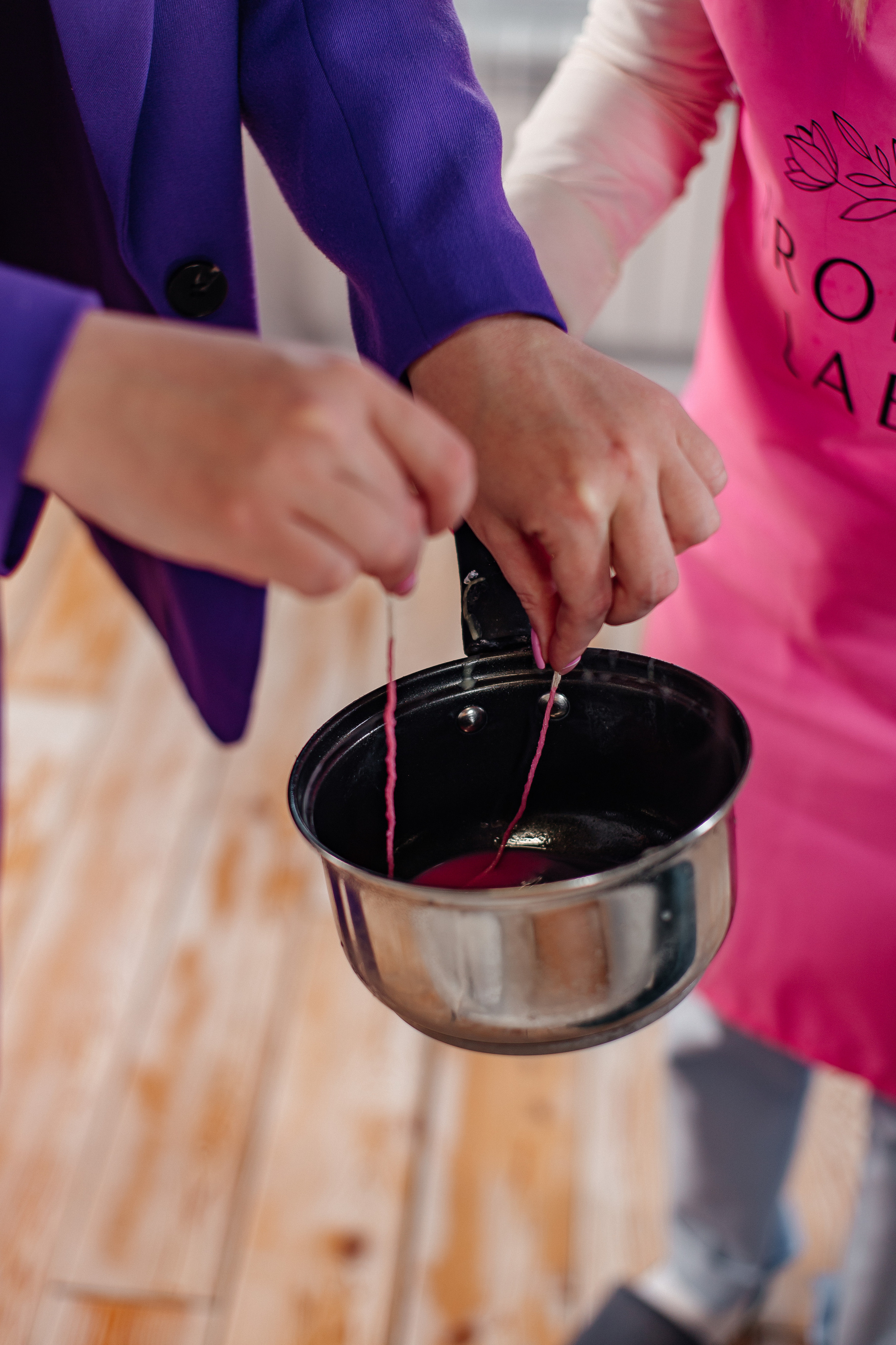 Индивидуальный мастер-класс по созданию свеч из вощины в Казани