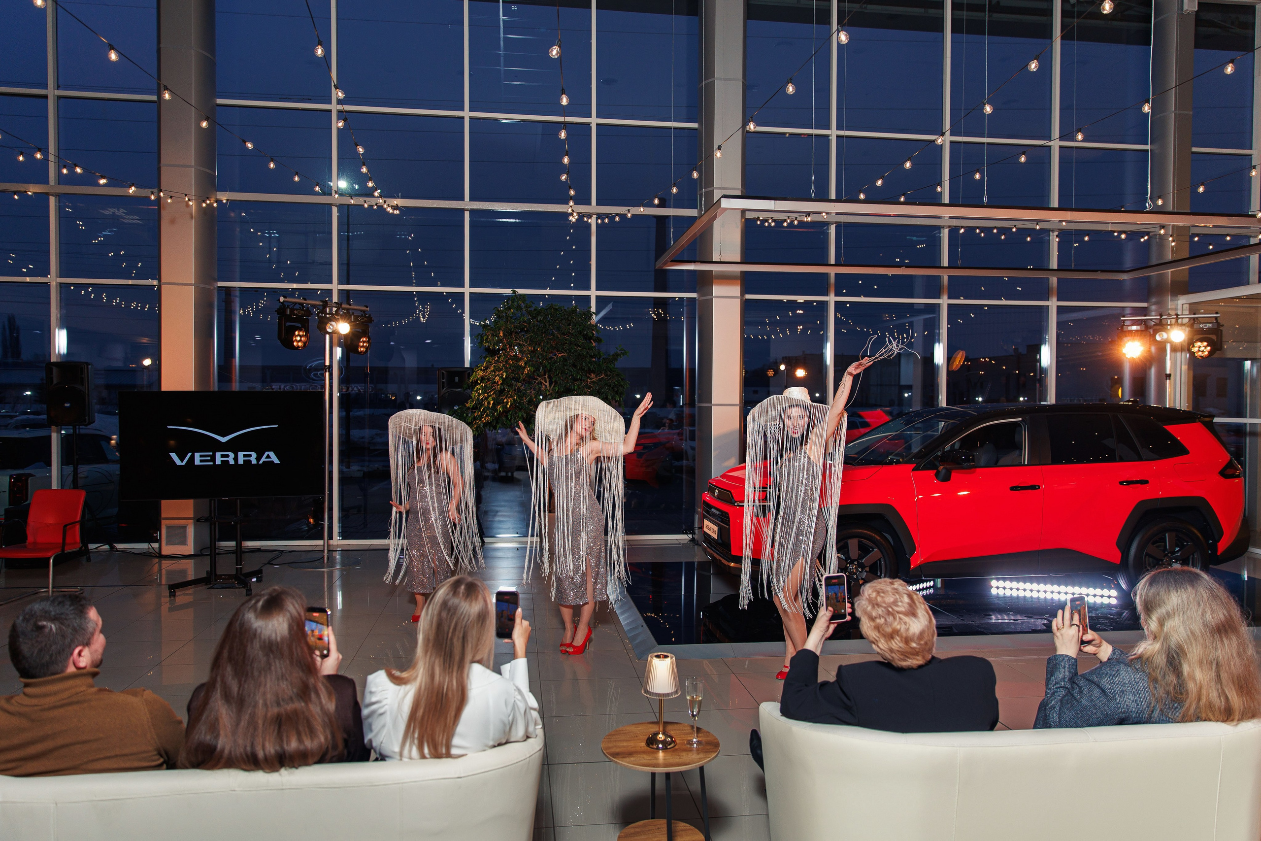 Презентация новой Toyota RAV4. Репортажный и свадебный фотограф в Уфе Павел Кожевников