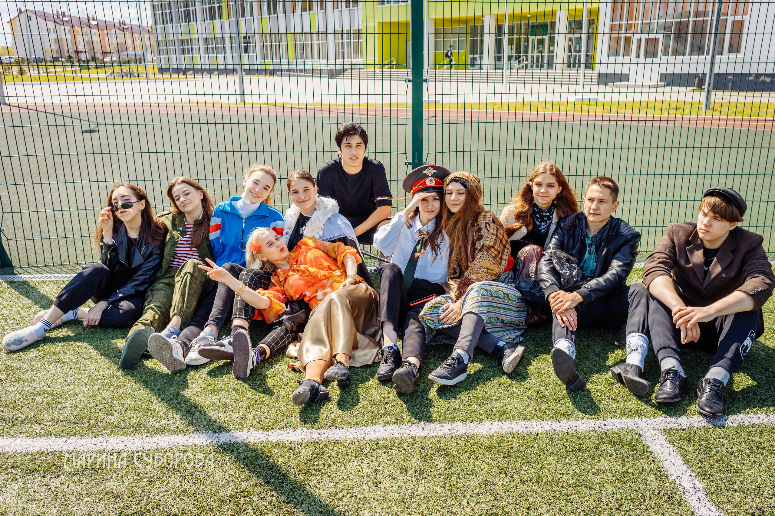 Фото выпуск 11 класс. Свадебный фотограф Марина Суворова и видеооператор Олег Петров