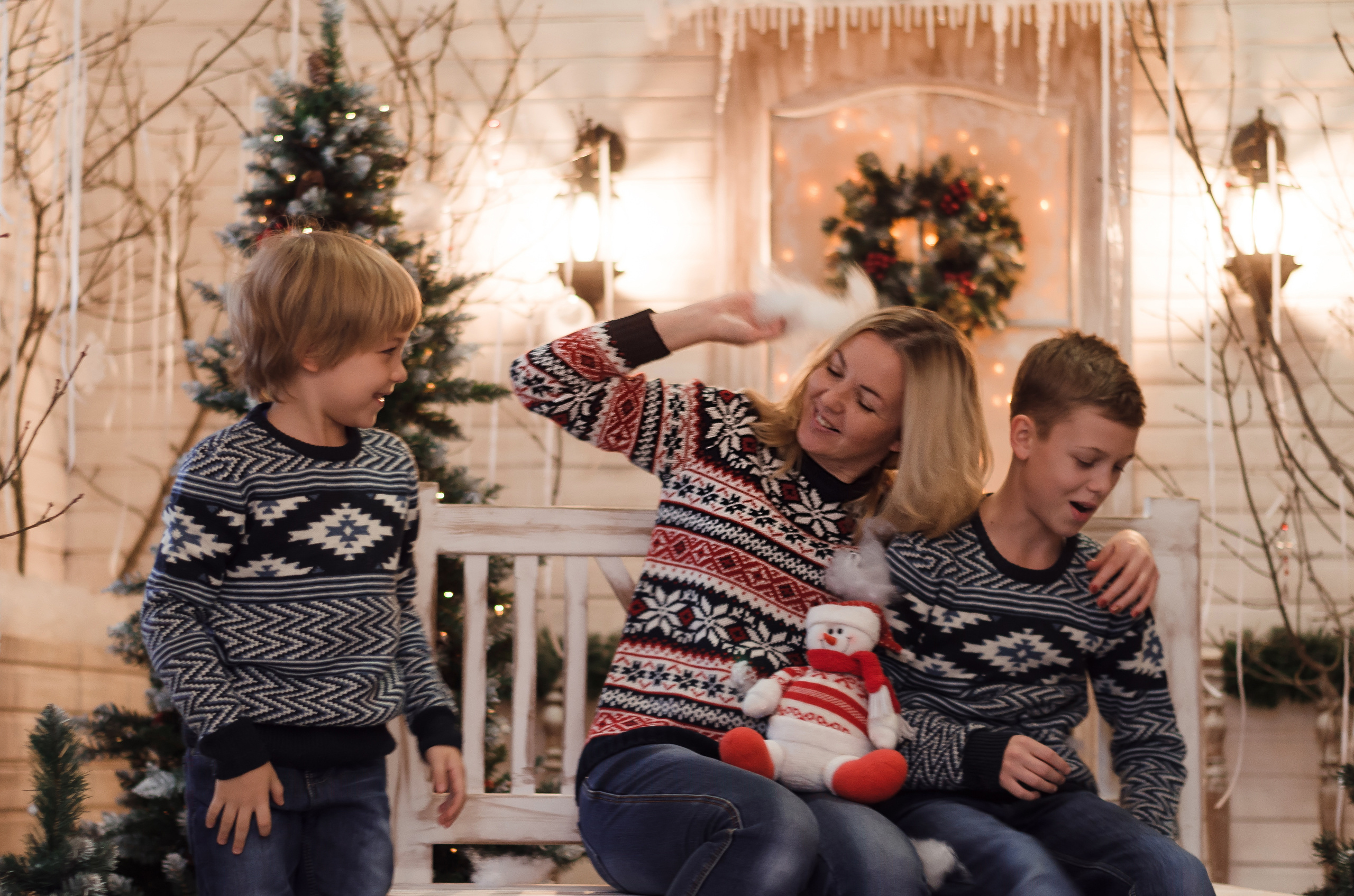 Отец, дочь и два внука. Предновогодняя съемка. Фотограф Ирина Курта