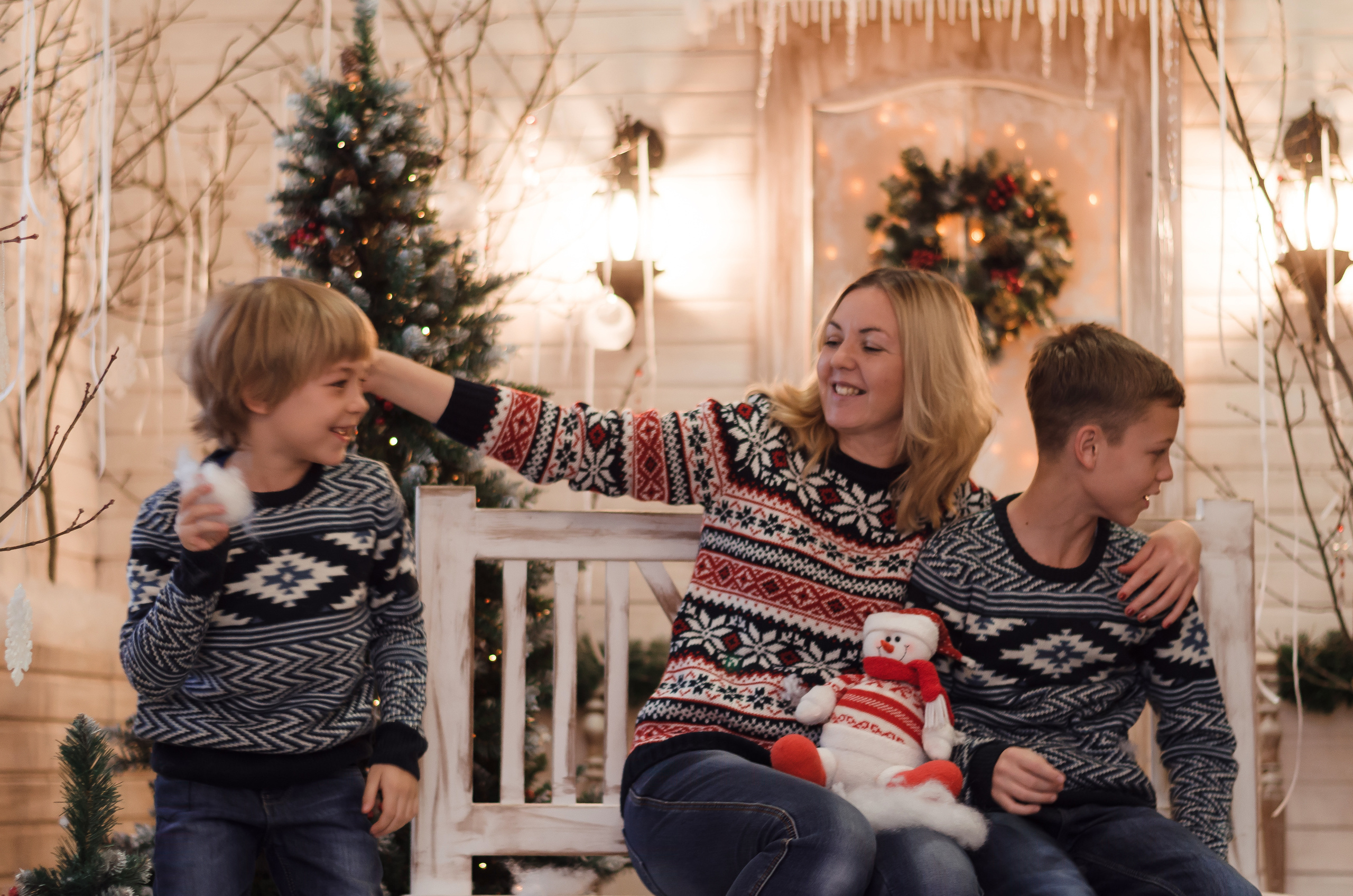 Отец, дочь и два внука. Предновогодняя съемка. Фотограф Ирина Курта