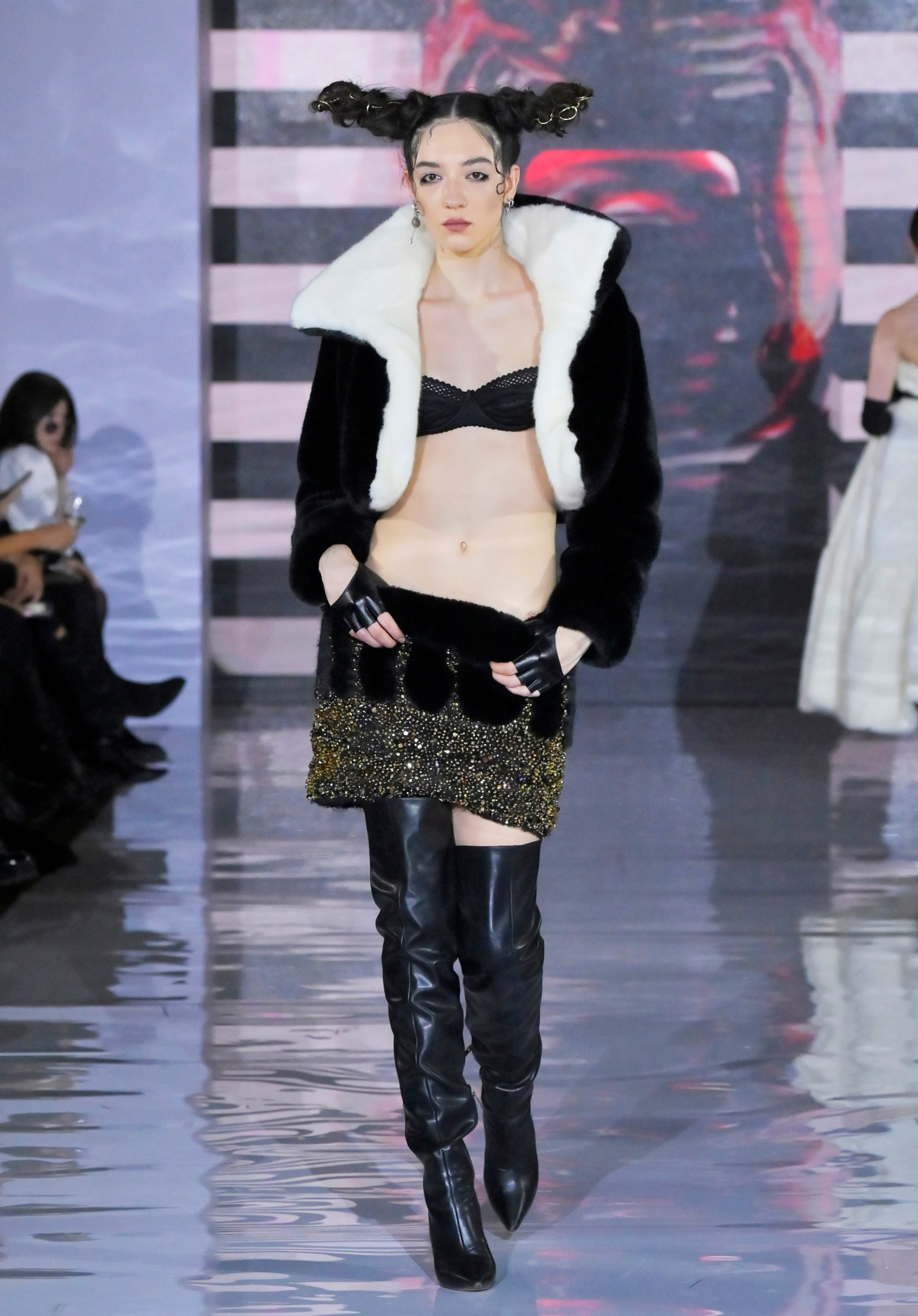 FASHION | PODIUMS |SHOW