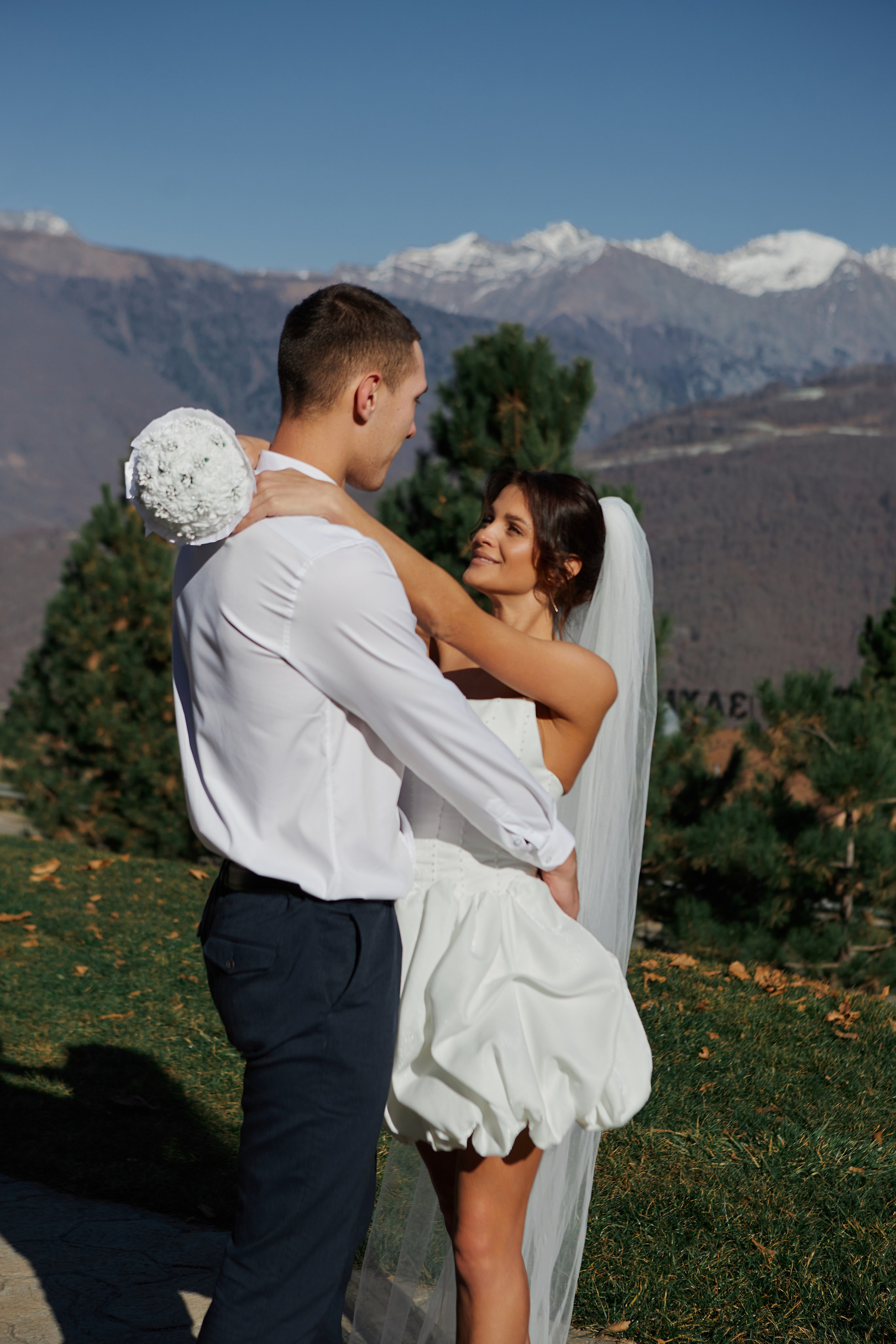 Свадебная фотосессия в Сочи-Красная поляна. фотограф Сочи-Красная поляна. Свадебный и семейный фотограф в Сочи-Красной поляне Ларионова Анна