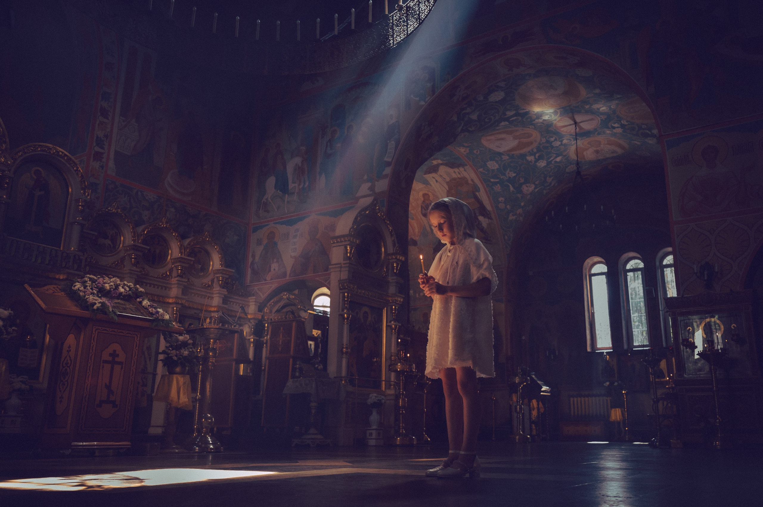 Фотосъёмка крещения в храме Одинцово, духовные моменты