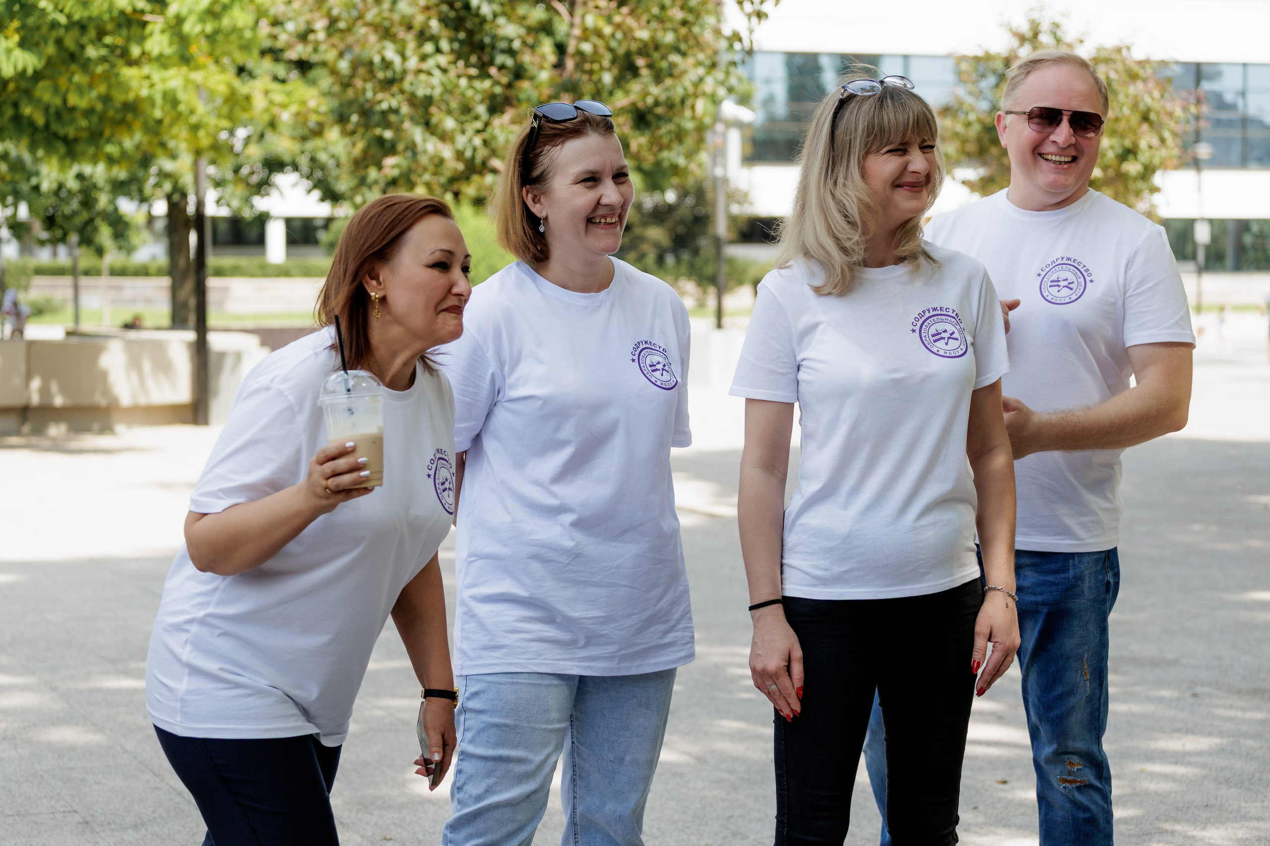 Репортажные фото съёмки клипа от родителей выпускникам. Свадебный фотограф в Воронеже Александр Работкин