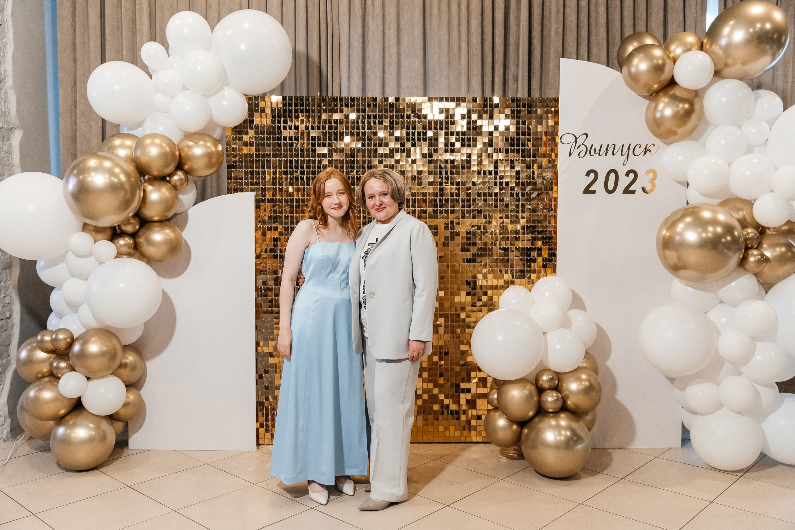 2023-06-23 Выпускной МБОУ СОШ № 10. Фотограф в Красноярске