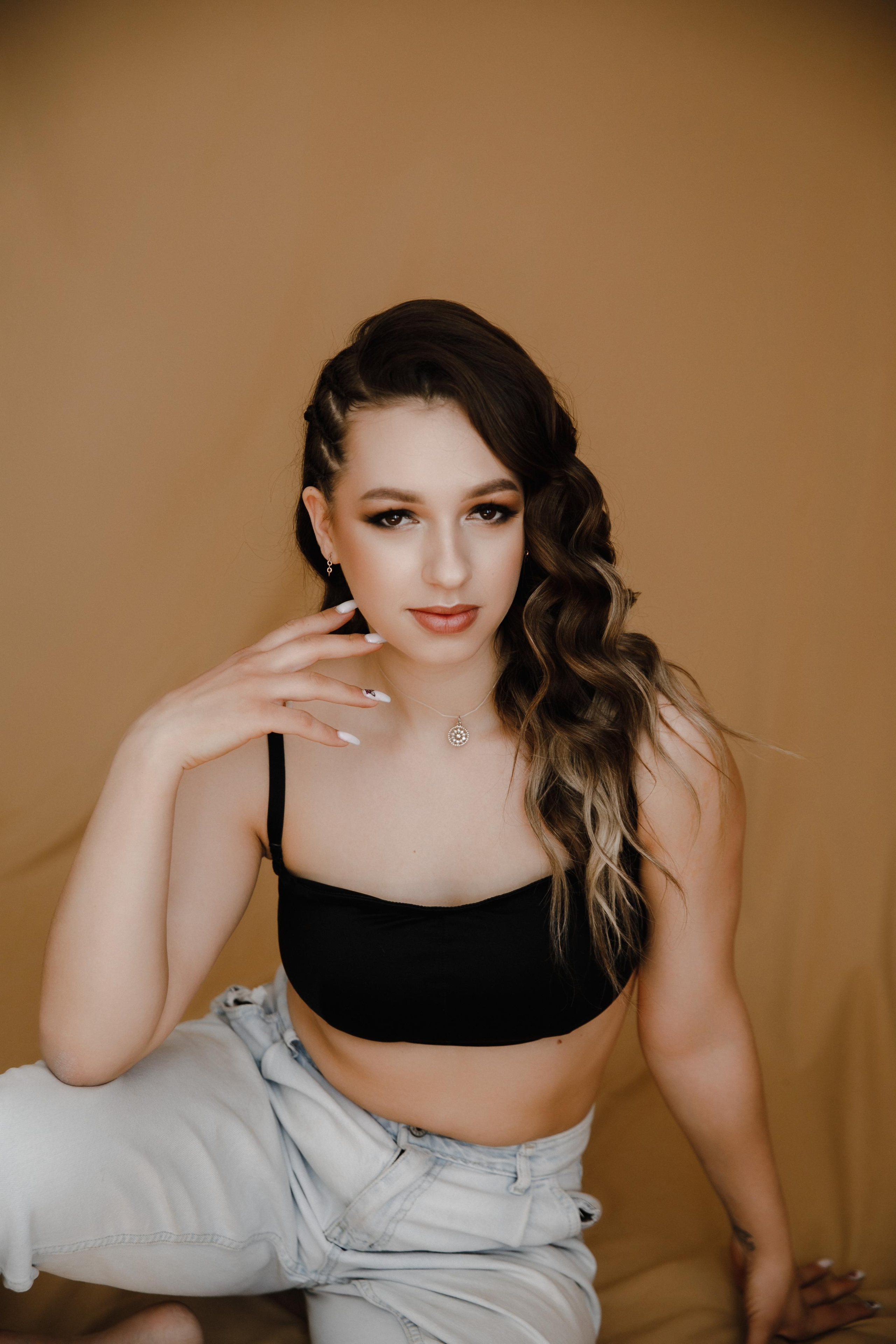 Индивидуальная. Свадебный и Семейный фотограф в Петрпавловске