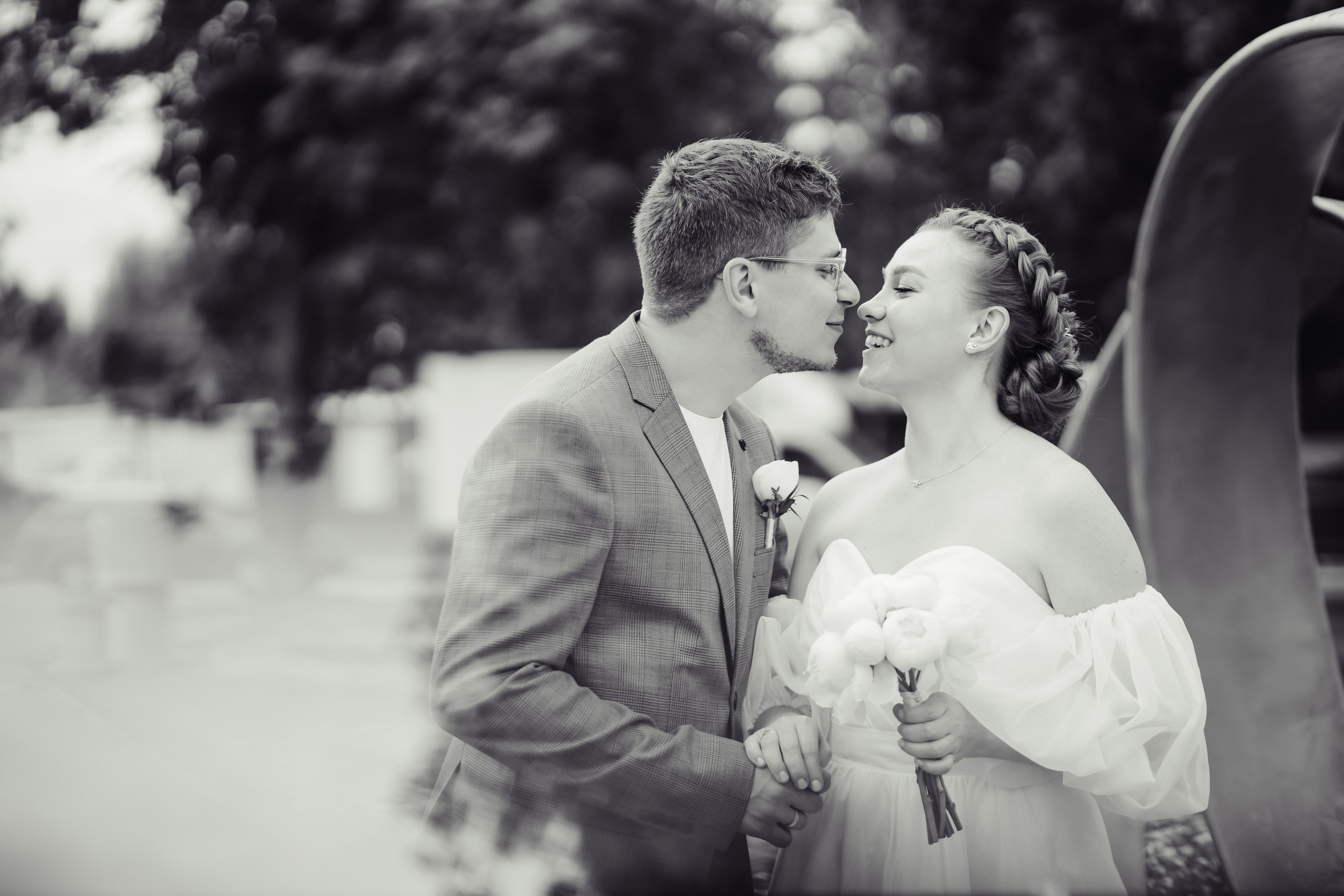 Евгения и Илья ЧБ. Свадебный фотограф в Москве Екатерина Огарская