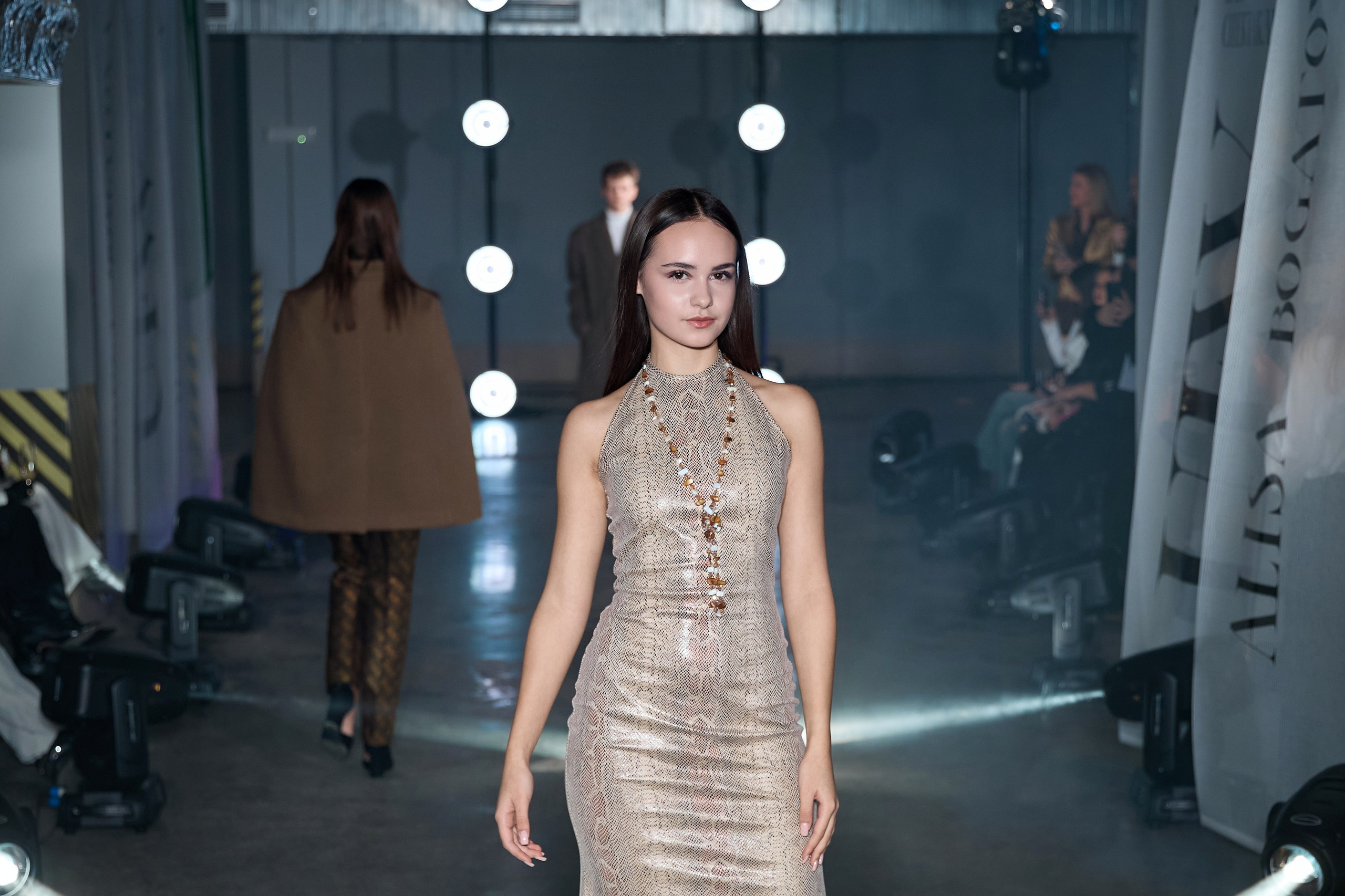 Фоторепортаж: Второй день Ulyanovsk Fashion Week от Алисы Богатовой | Фотограф Елена Орешина. Свадебный и семейный фотограф в Ульяновске Орешина Елена