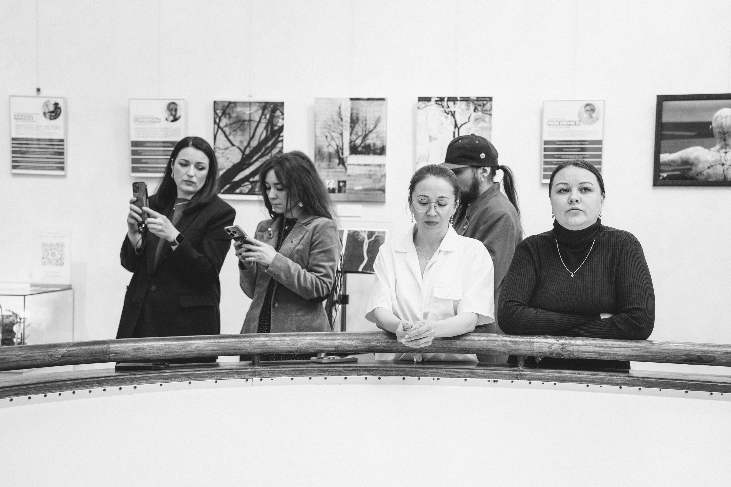 Открытие выставочного проекта «Я + Искусство = ЮГРА». Лайфстайл фотограф в Ханты-Мансийске Мария Шишкина