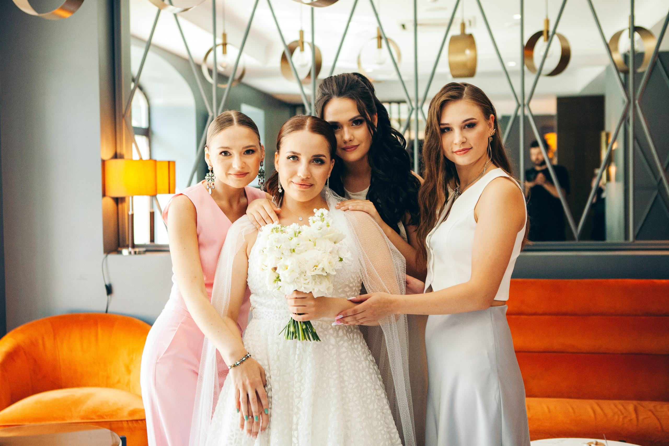подруги невесты на фотосессии в отеле  hartwell