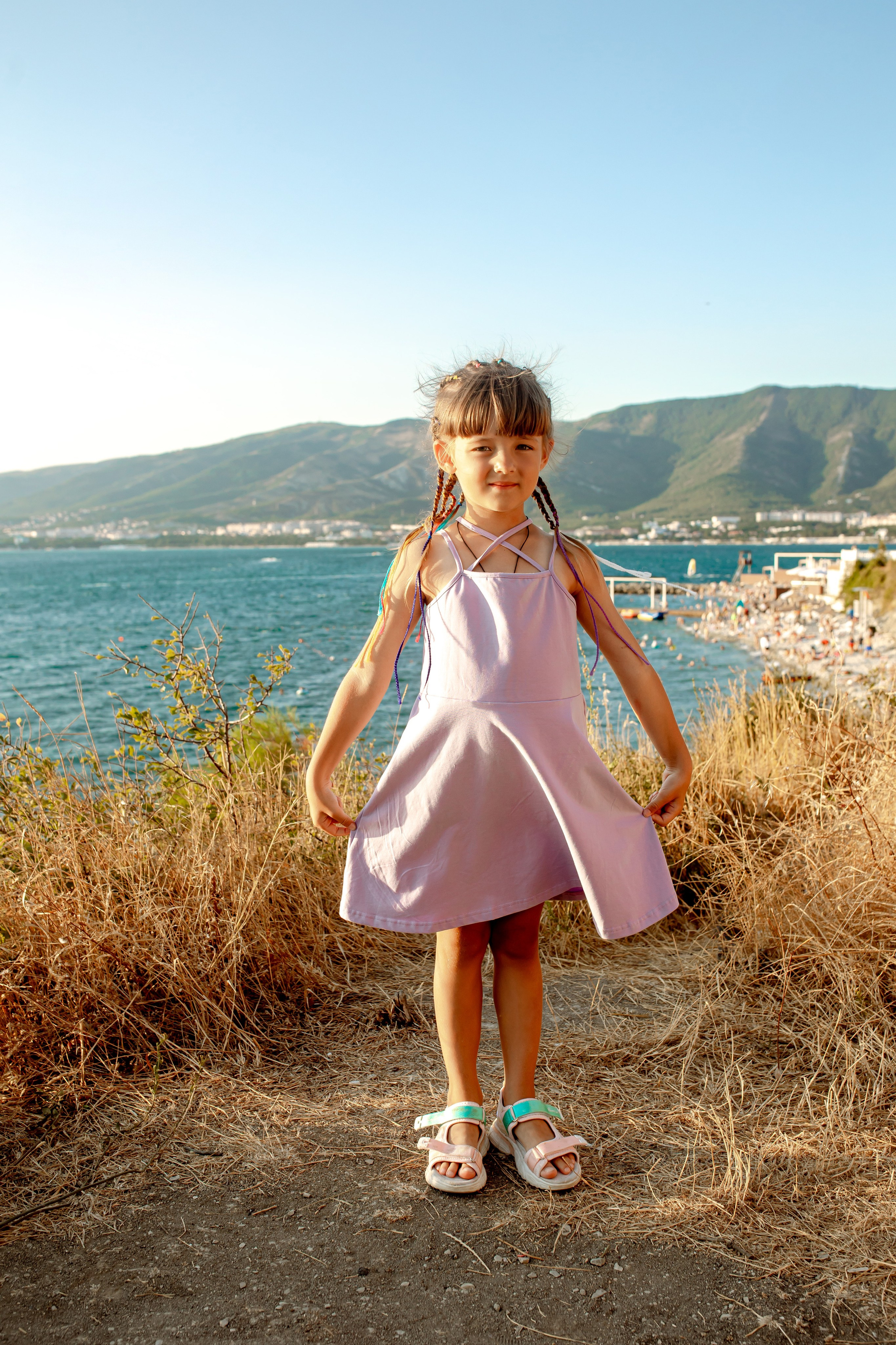 Екатерина и Александр с дочерьми. Фотограф в Геленджике, Архипо-Осиповке, Абрау-Дюрсо, Кринице Виктория