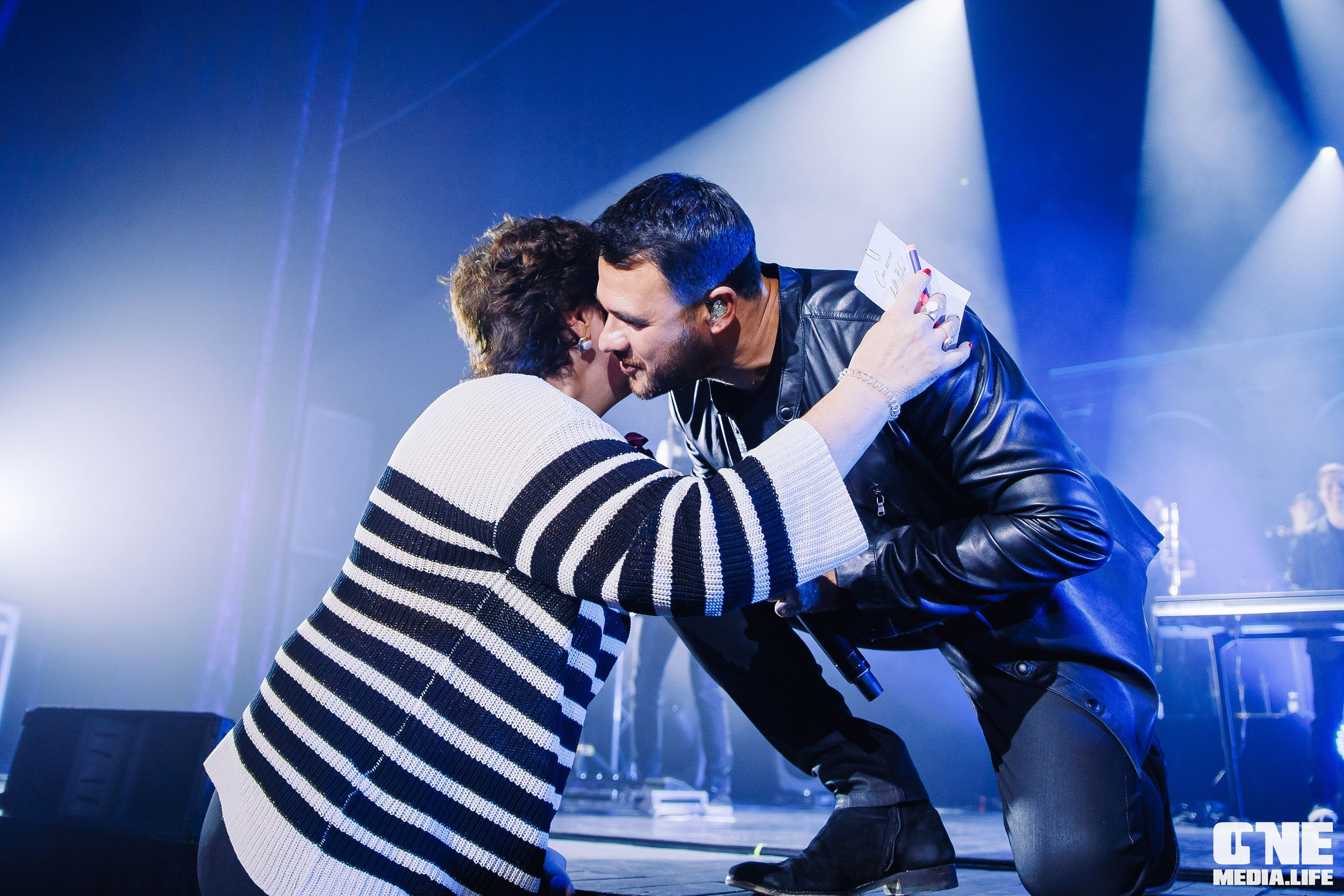 Фоторепортаж с концерта Эмина в Янтарь Холле. One Media Life: фоторепортажи, фотоотчеты с мероприятий и заведений