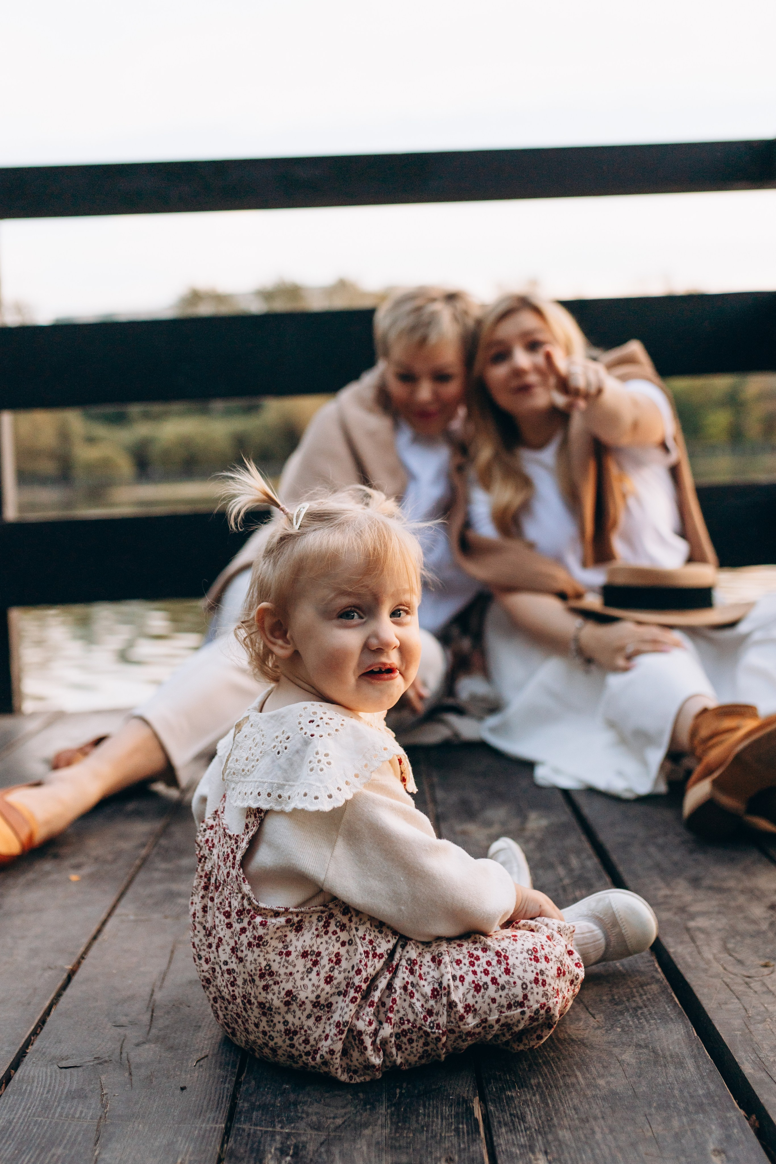 Ольга, Елена и маленькая Таисия. Семейный фотограф в Москве Жукова Анна