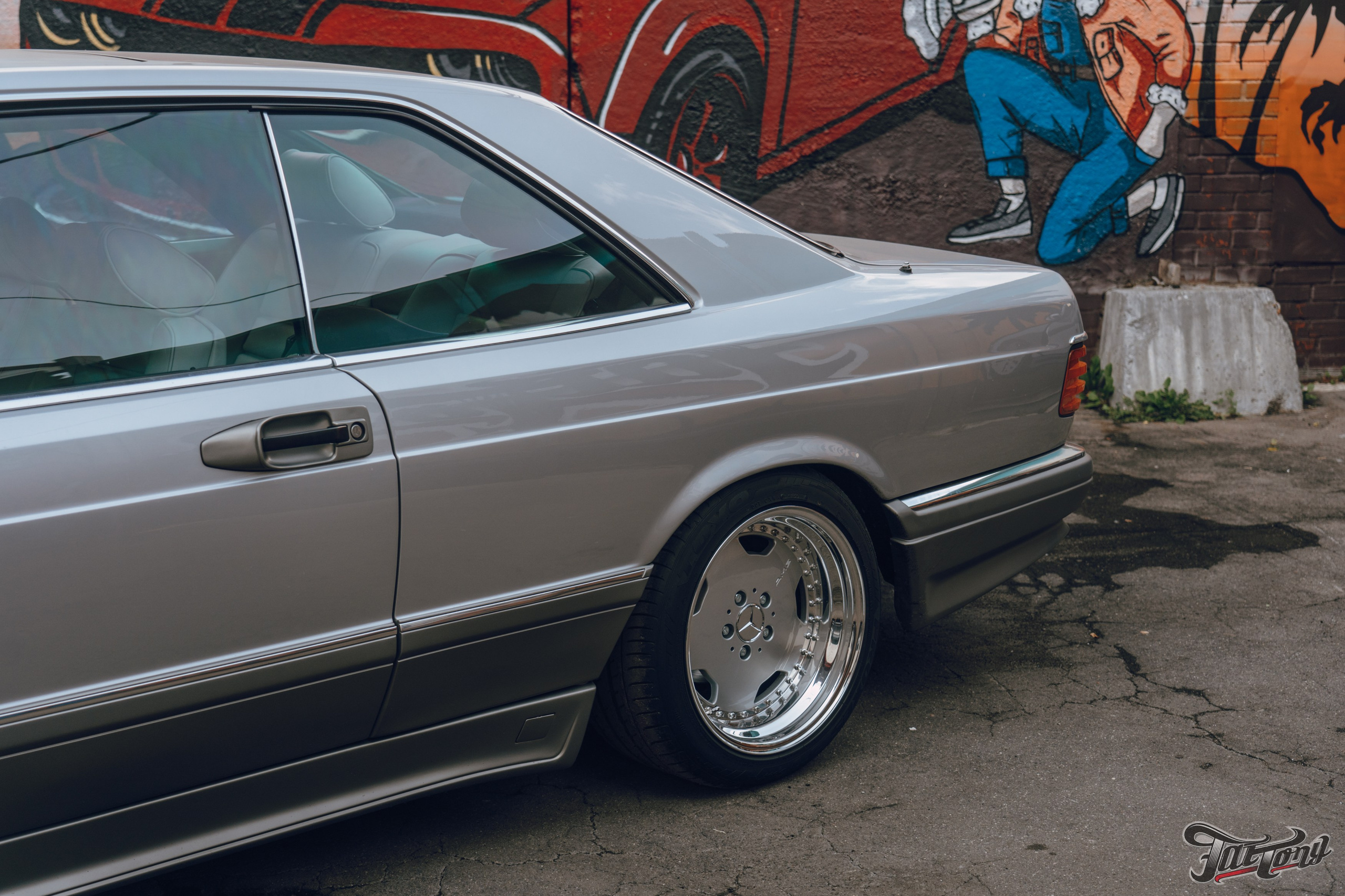 Mercedes c126 560 SEC шиномонтаж. DeLorein