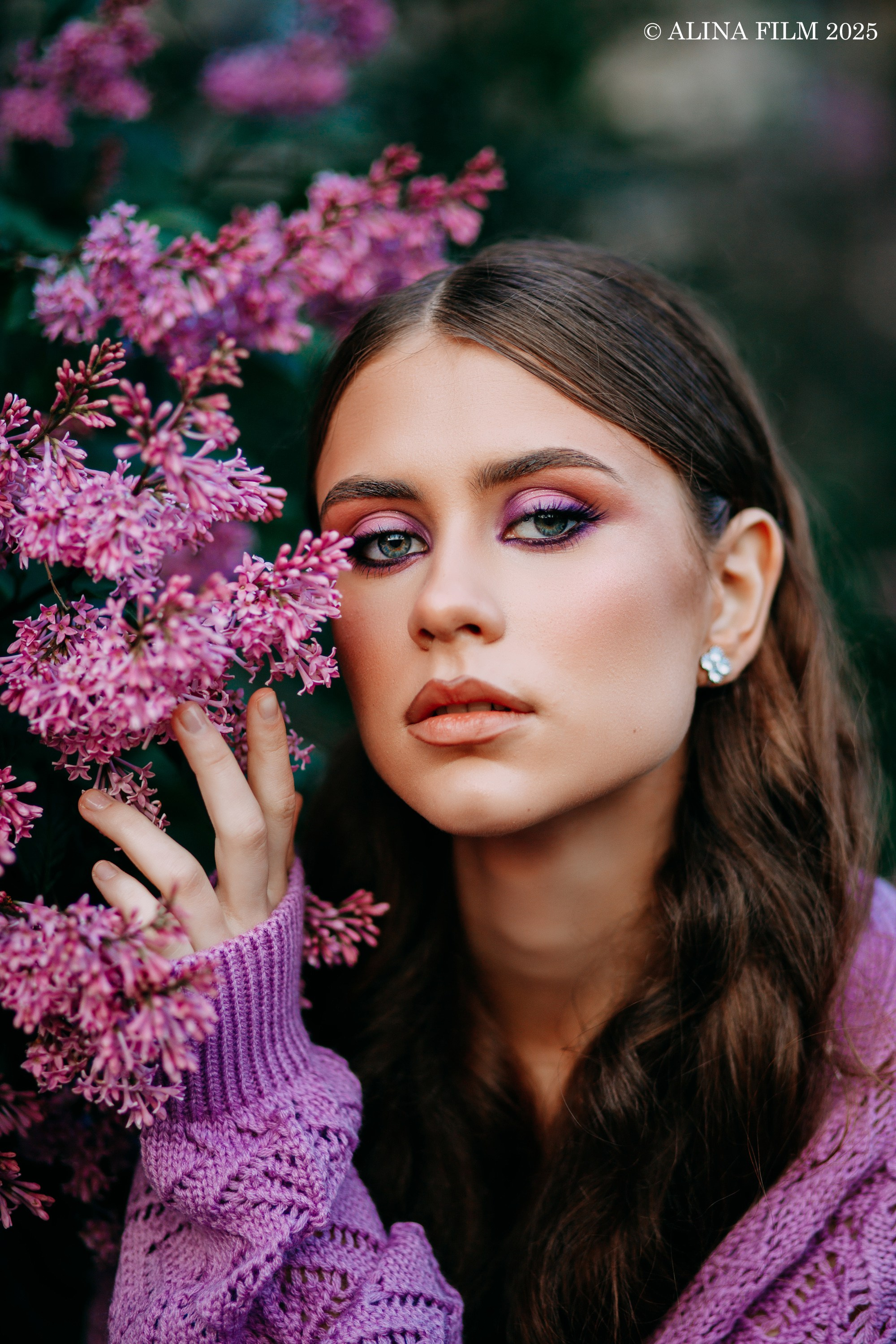 Фотосессия в сирени в Санкт-Петербурге. Фотограф в Санкт-Петербурге Alina Film
