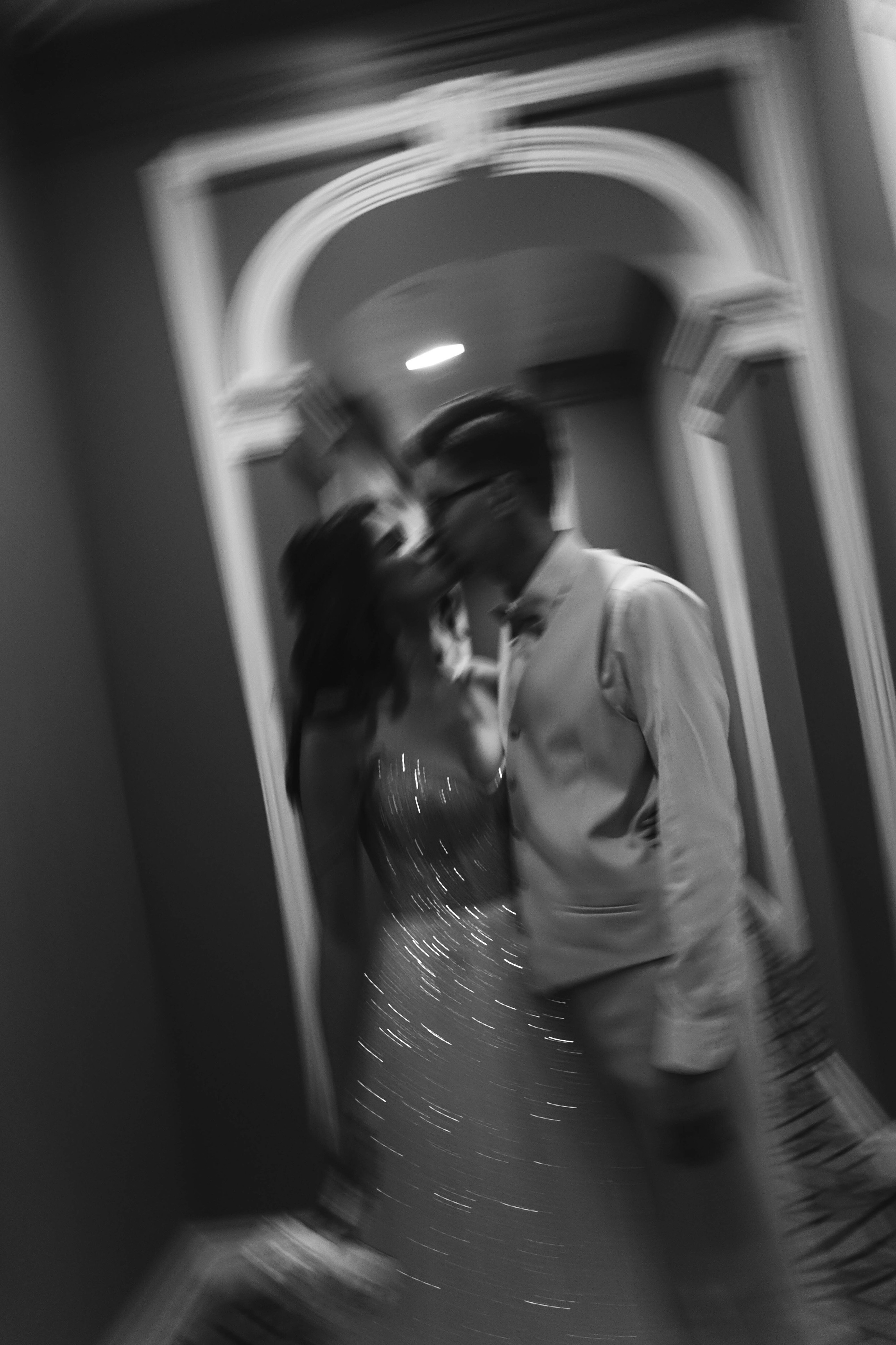 Яна и Никита: сборы в отеле, регистрация и банкет. Фотограф в Иркутске