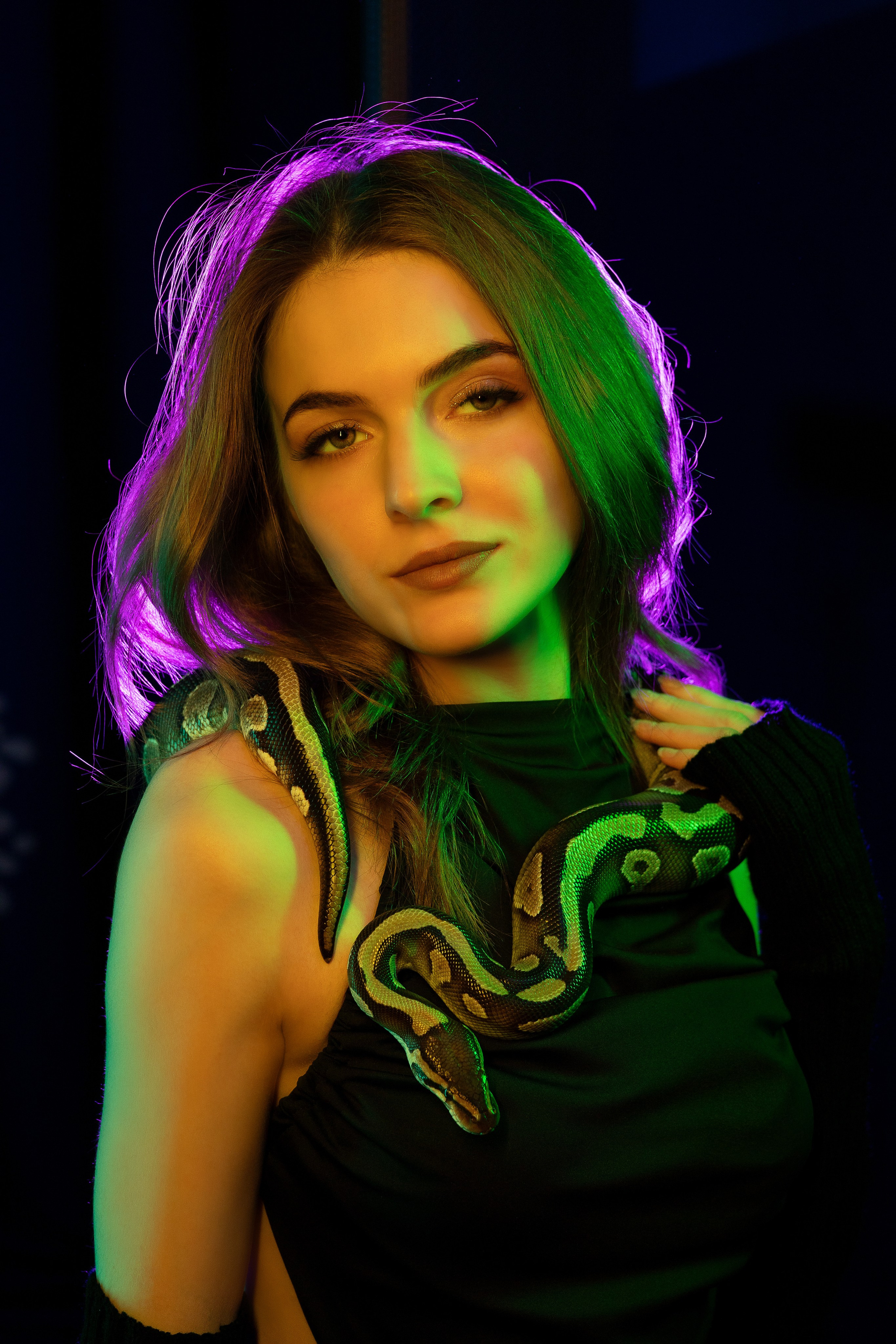 Анастасия. Фотосессия со змеей. Портретный фотограф Панферова Регина г. Санкт-Петербург, г. Казань