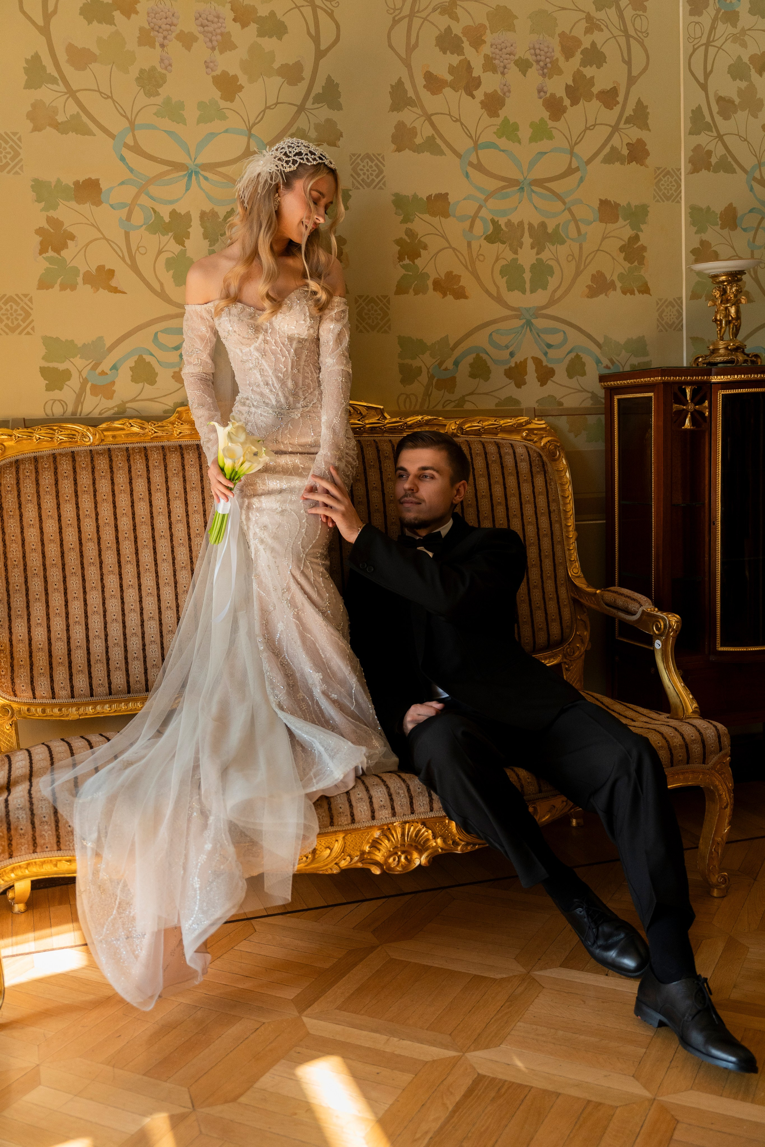 Свадебная фотосессия в отеле Метрополь. Свадебный фотограф в Москве Анна Полушина