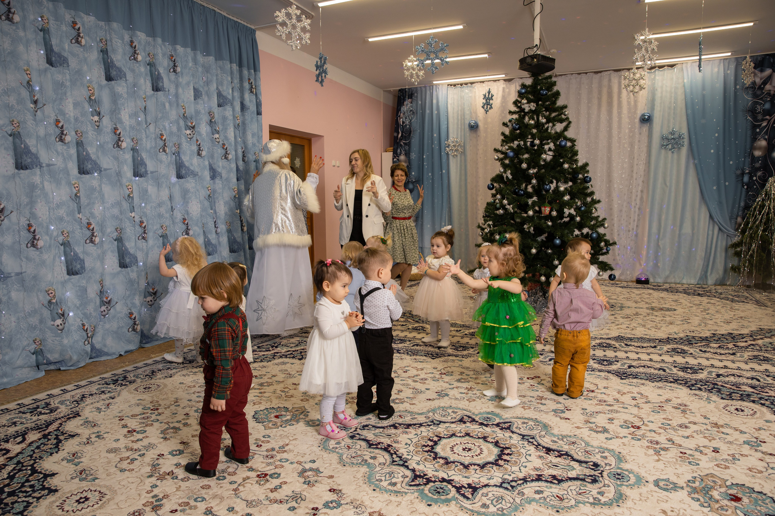 Новогодний утренник Успех. Фотограф в Железнодорожном и Балашихе