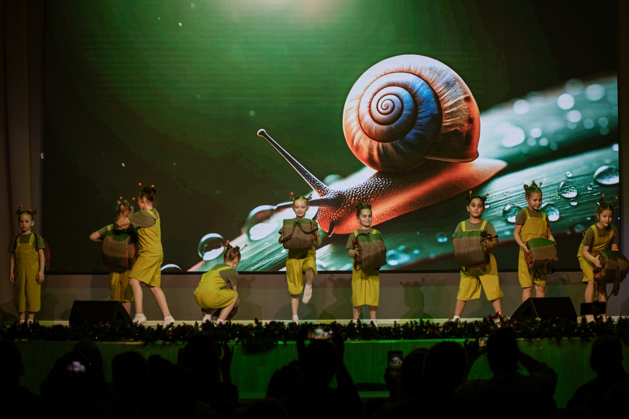 Коллектив современного танца «Айседора». ФотоХудожник Харитонова Ирина г. Санкт-Петербург