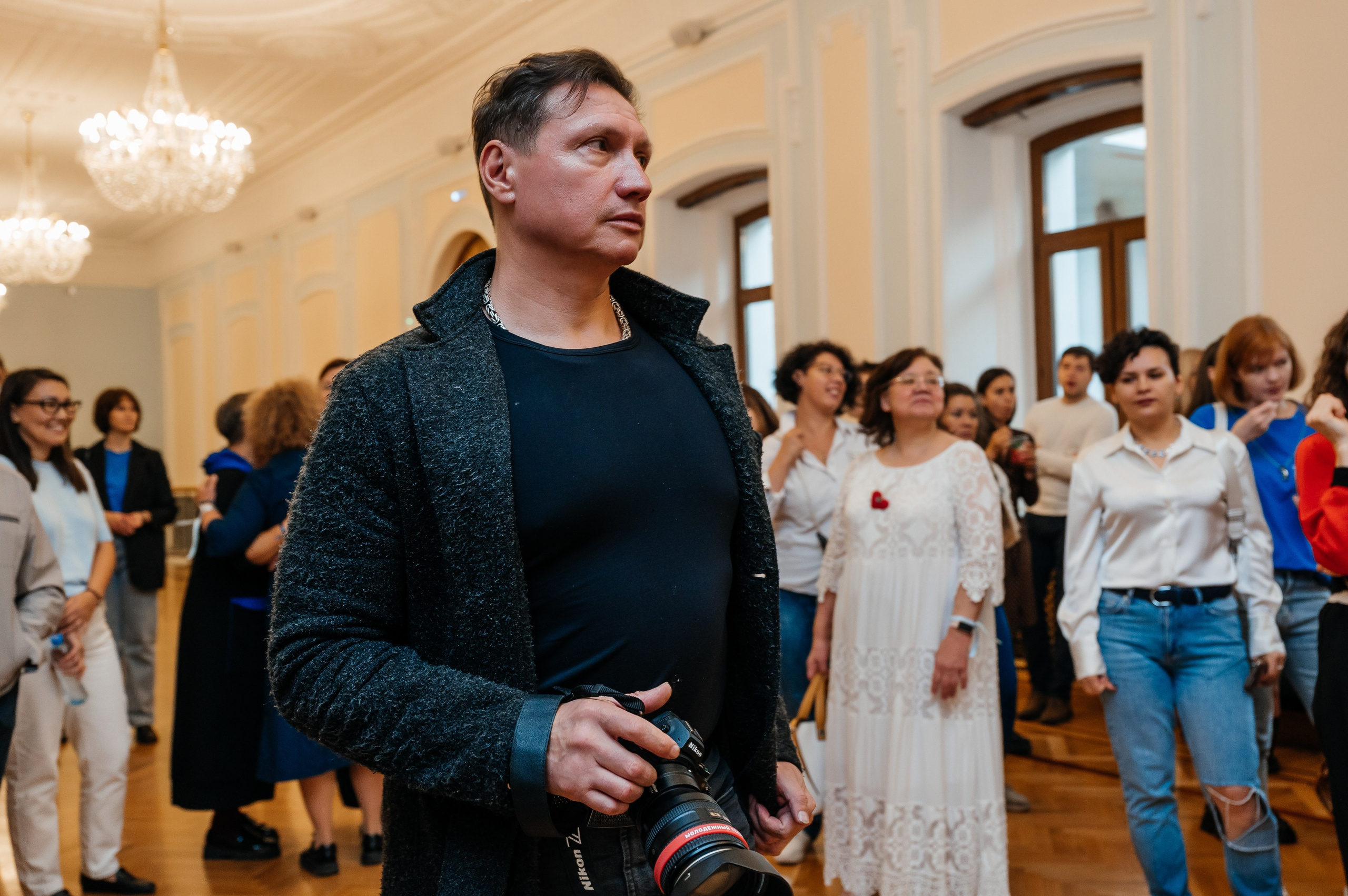 Открытие выставки Кати Васильевой в Молодежном театре. Wedding and family photographer USA