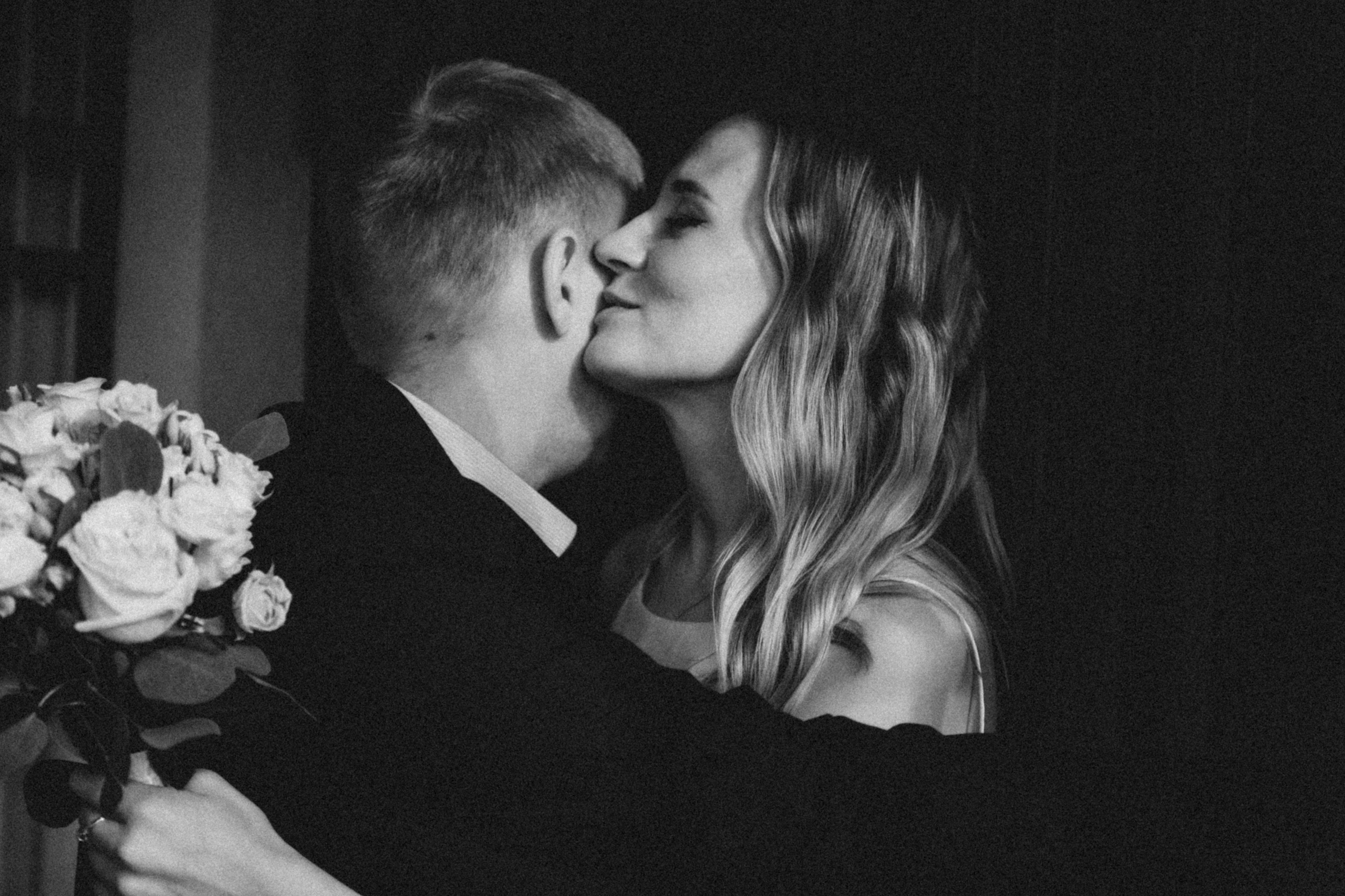 Свадебные фотографии. Фотограф в Барнауле Дарья Бутурлакина. Люби.Цени.Касайся