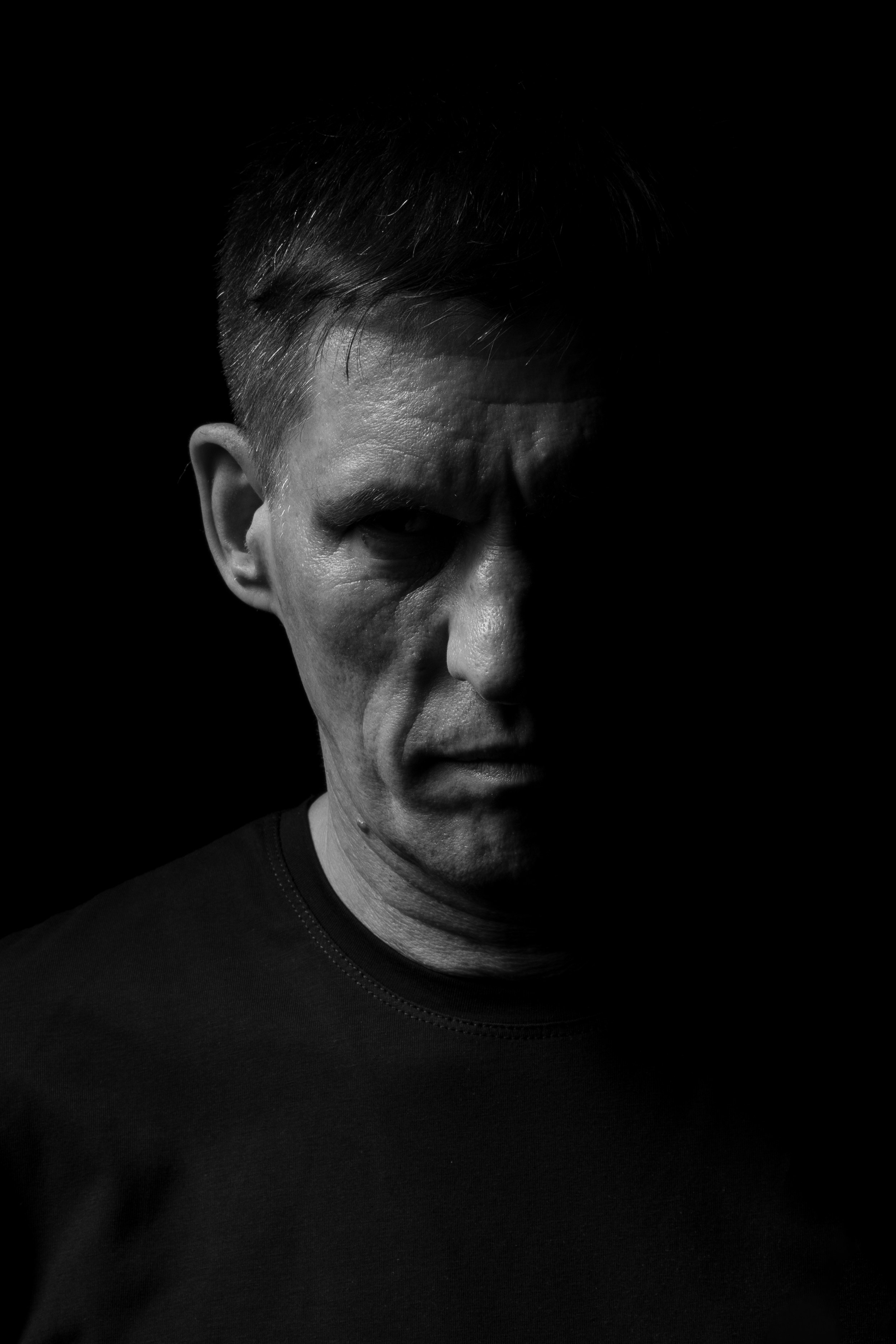 В низком ключе. Михаил Мехонцев — Фотограф, диктор, модель