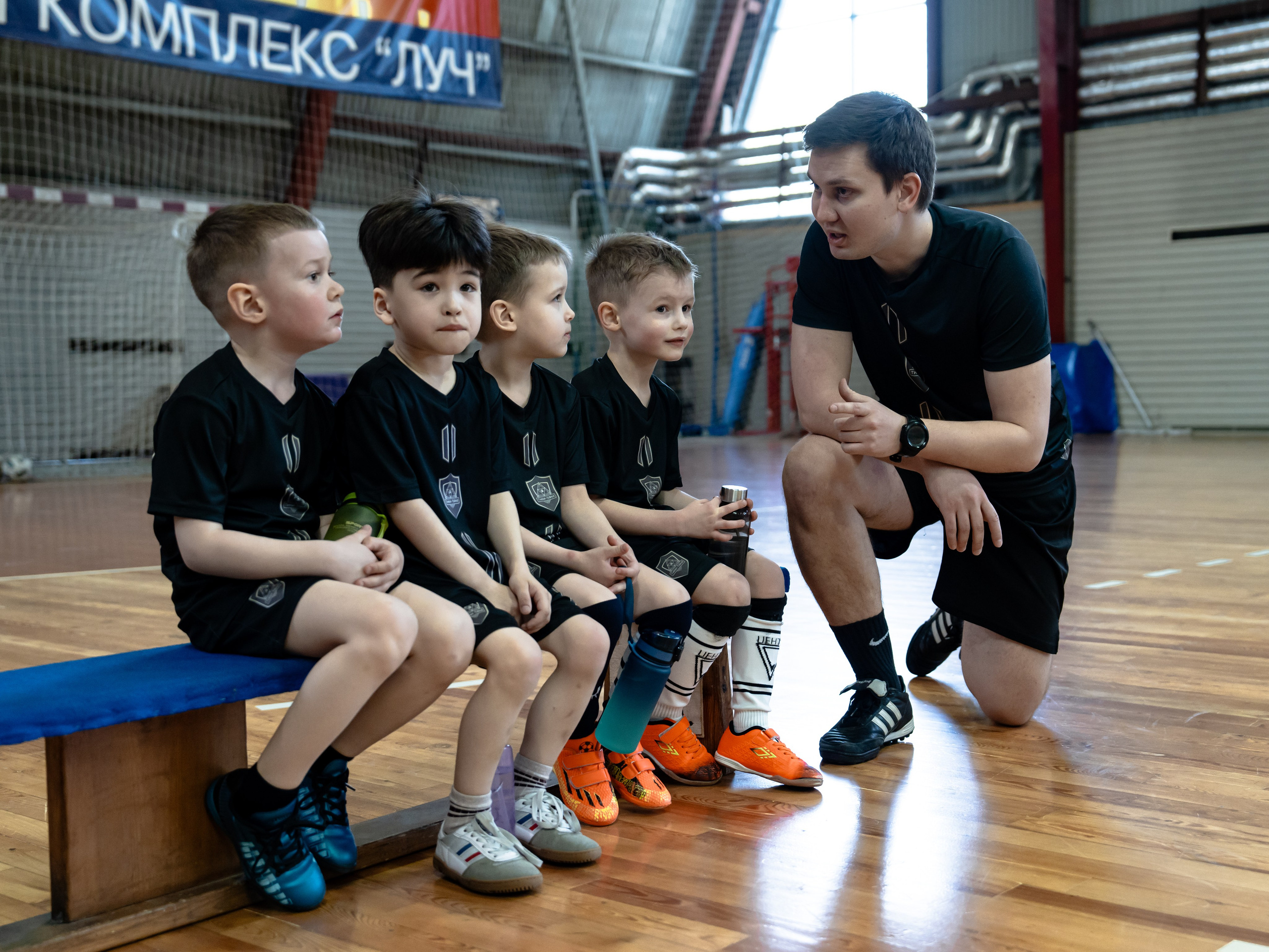 Тики-Така Противостояние 2025. Крамер Юлиана детский и семейный фотограф