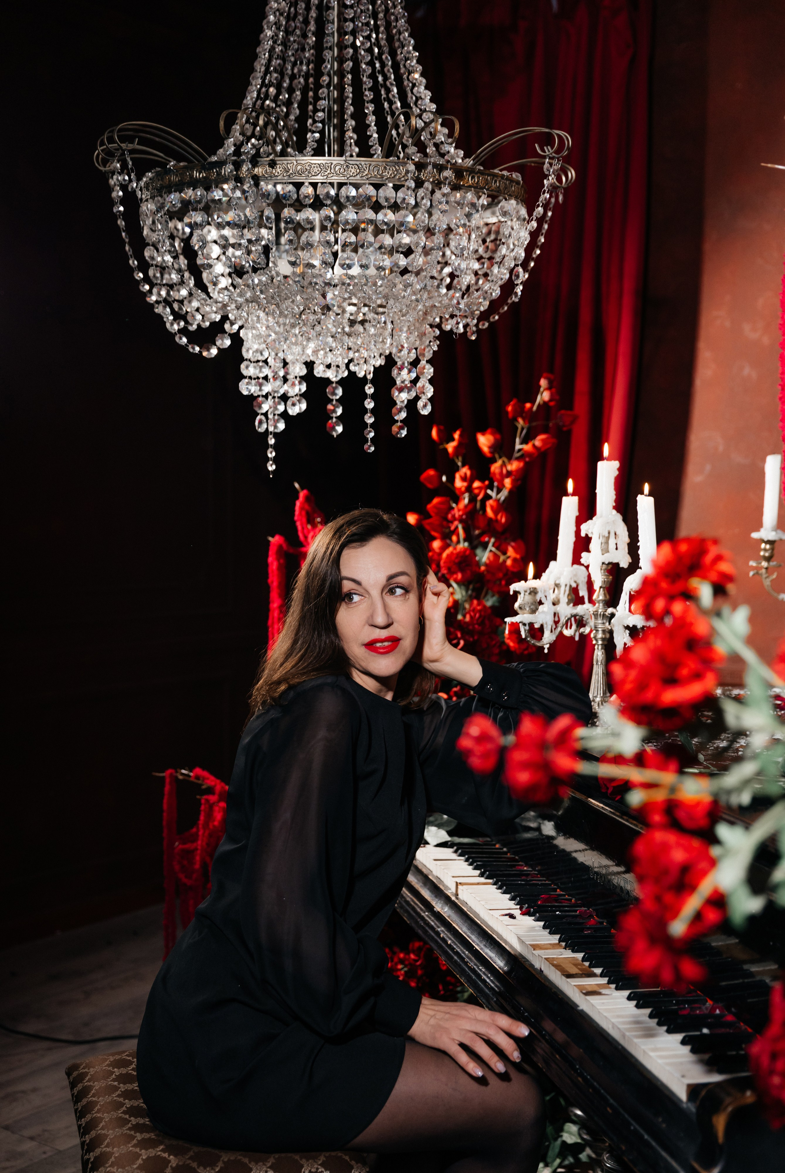 Рояль и цветы. Фотограф Крым, Севастополь