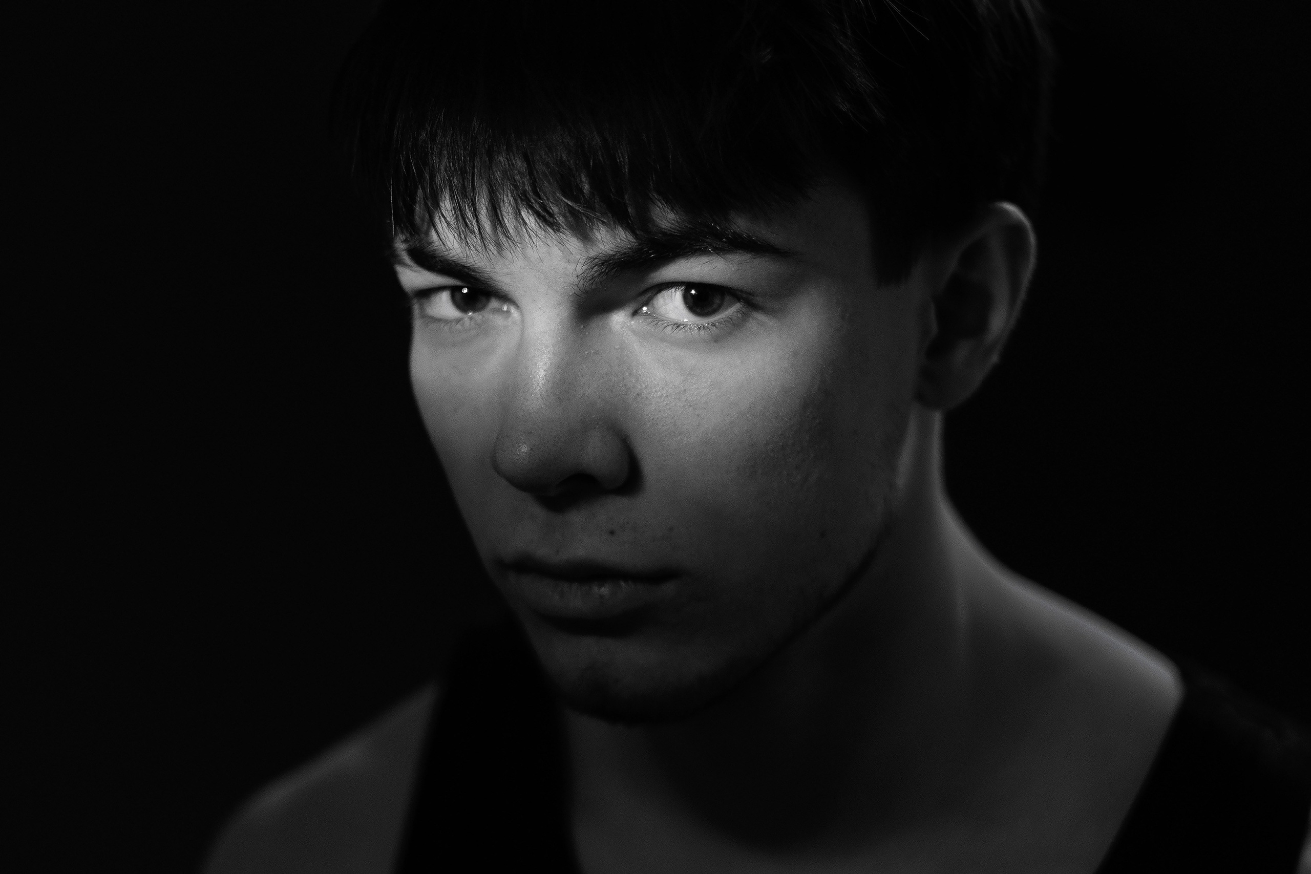 Портрет. Свадебный, семейный, предметный фотограф в Минске Александр Шолох