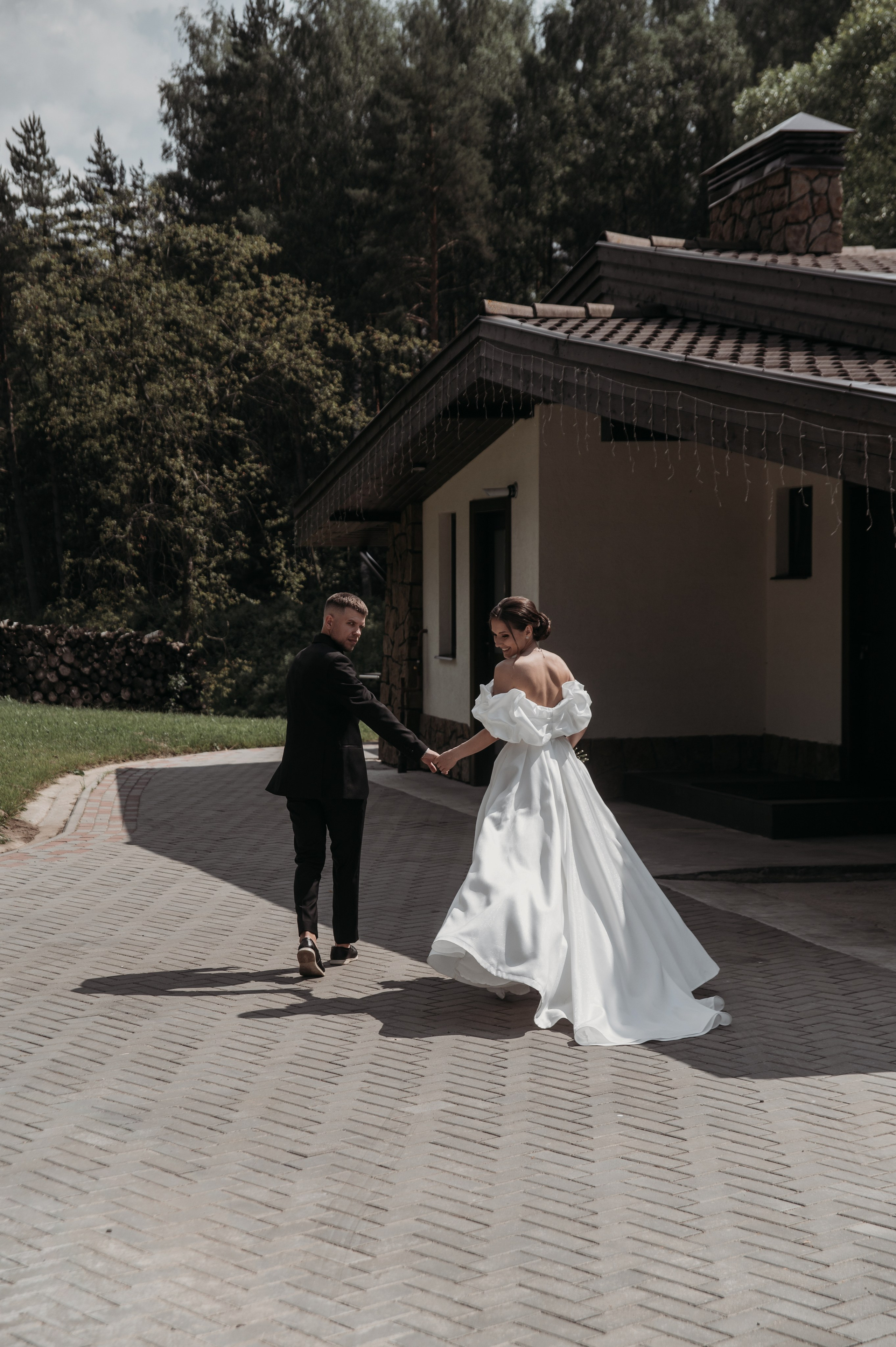 Свадебная фотосессия с утром невесты и красивым свадебным банкетом. Свадебный фотограф в Твери, Москве и Санкт-Петербурге Денисова Екатерина